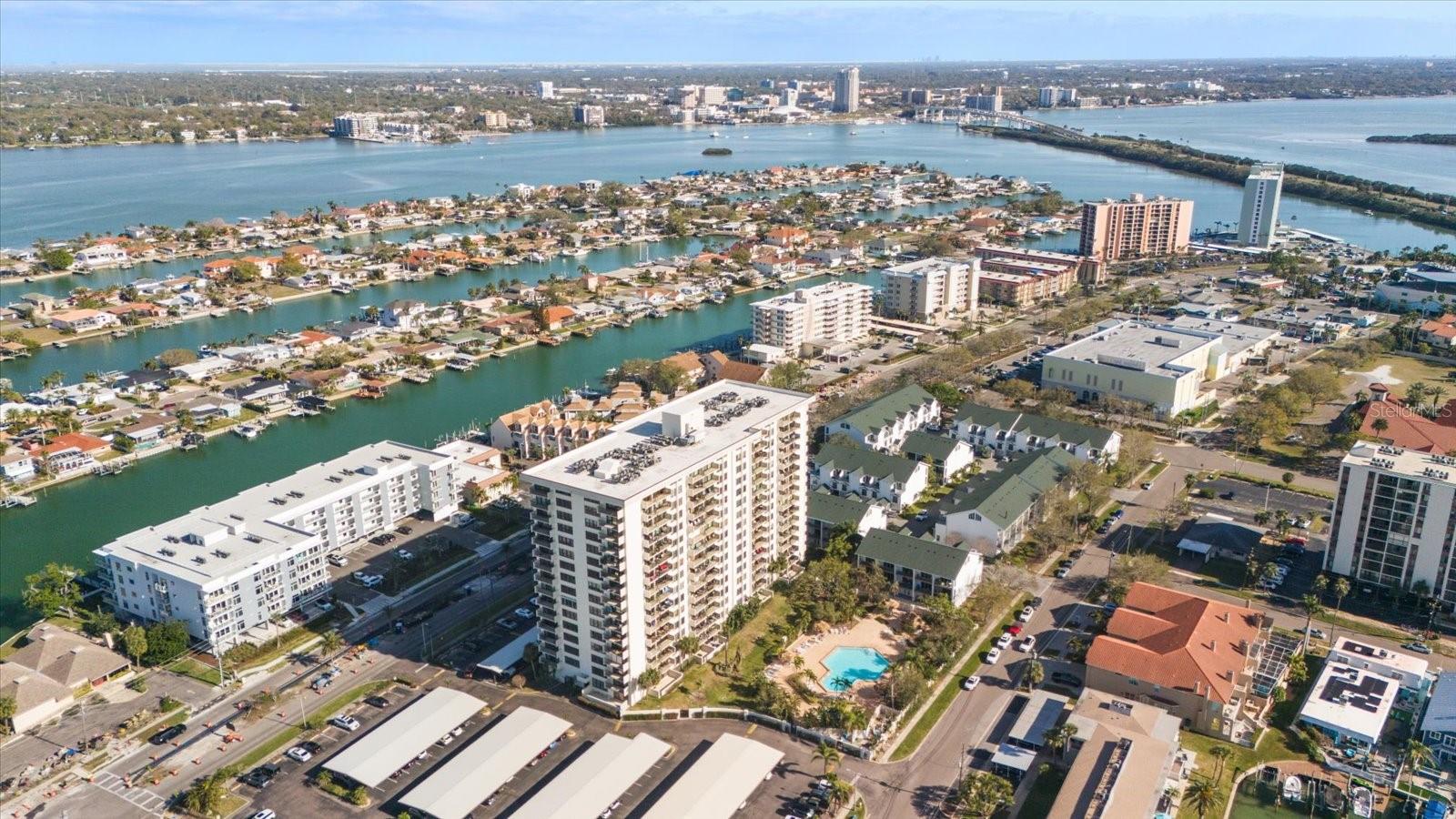 Image 56 of 58 For 320 Island Way 105