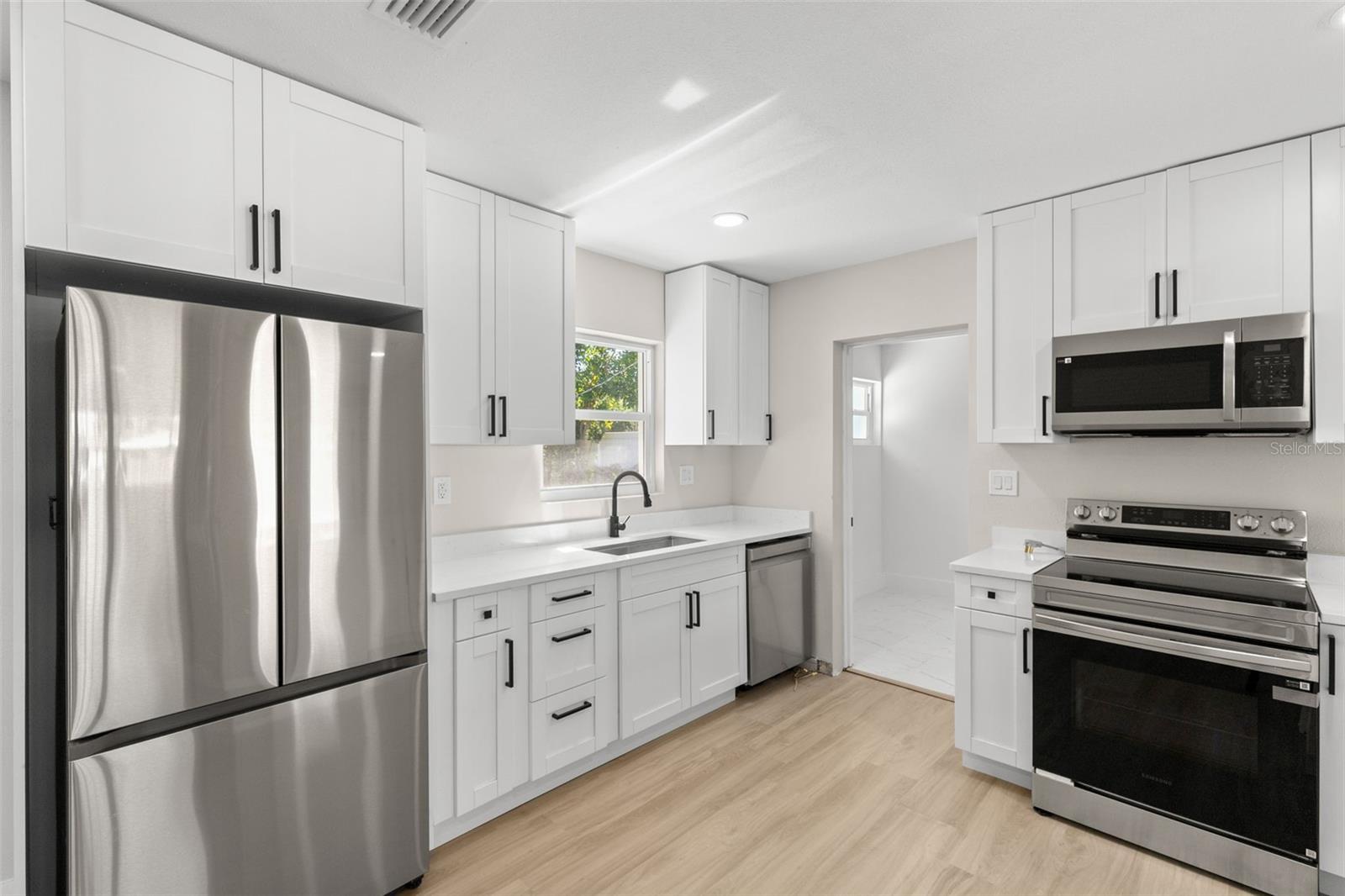 Image 11 of 35 For 6326 7th Avenue S