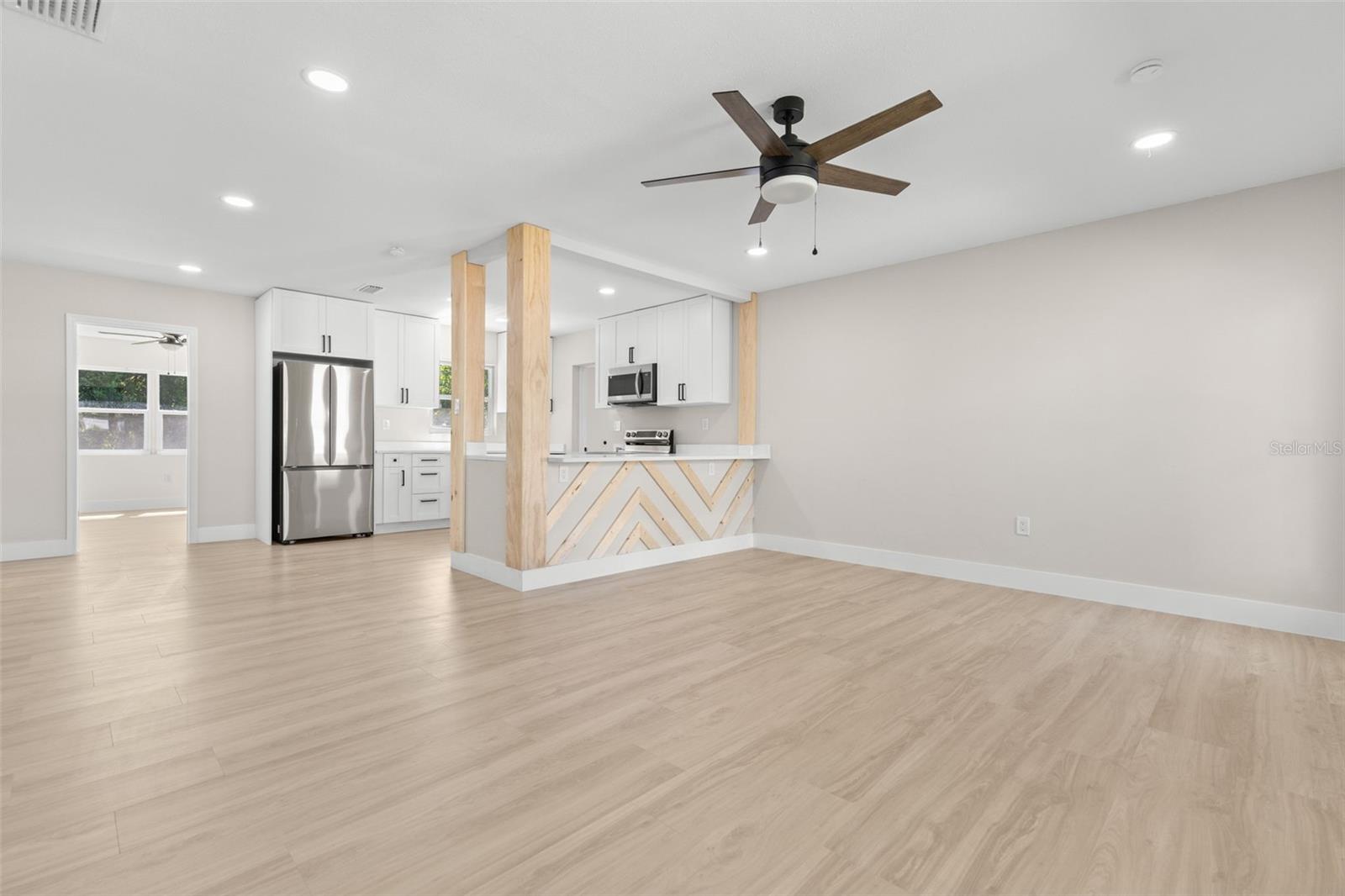 Image 5 of 35 For 6326 7th Avenue S