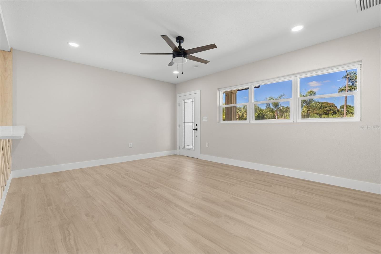 Image 6 of 35 For 6326 7th Avenue S