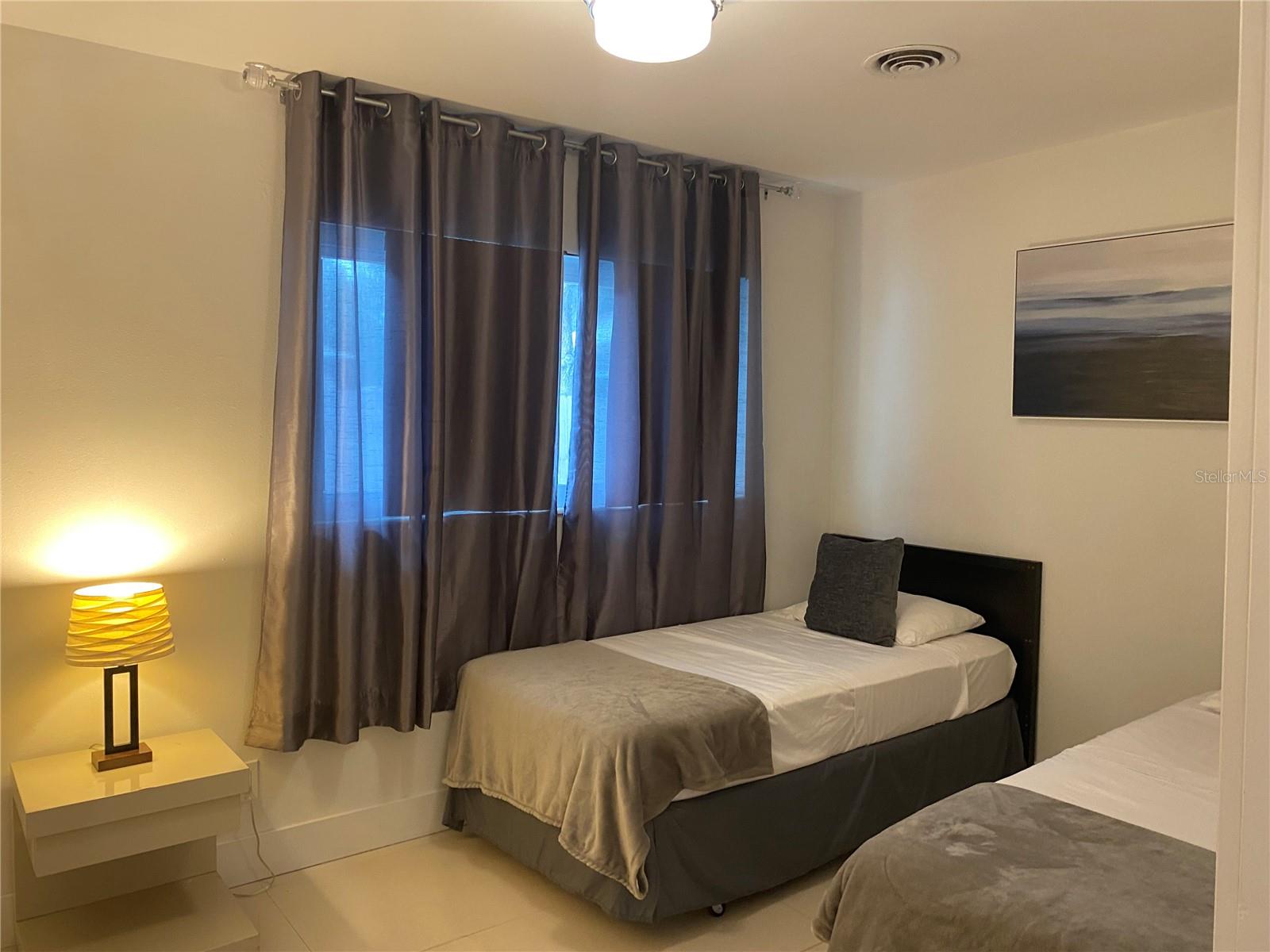 Image 15 of 34 For 3959 Eton Place