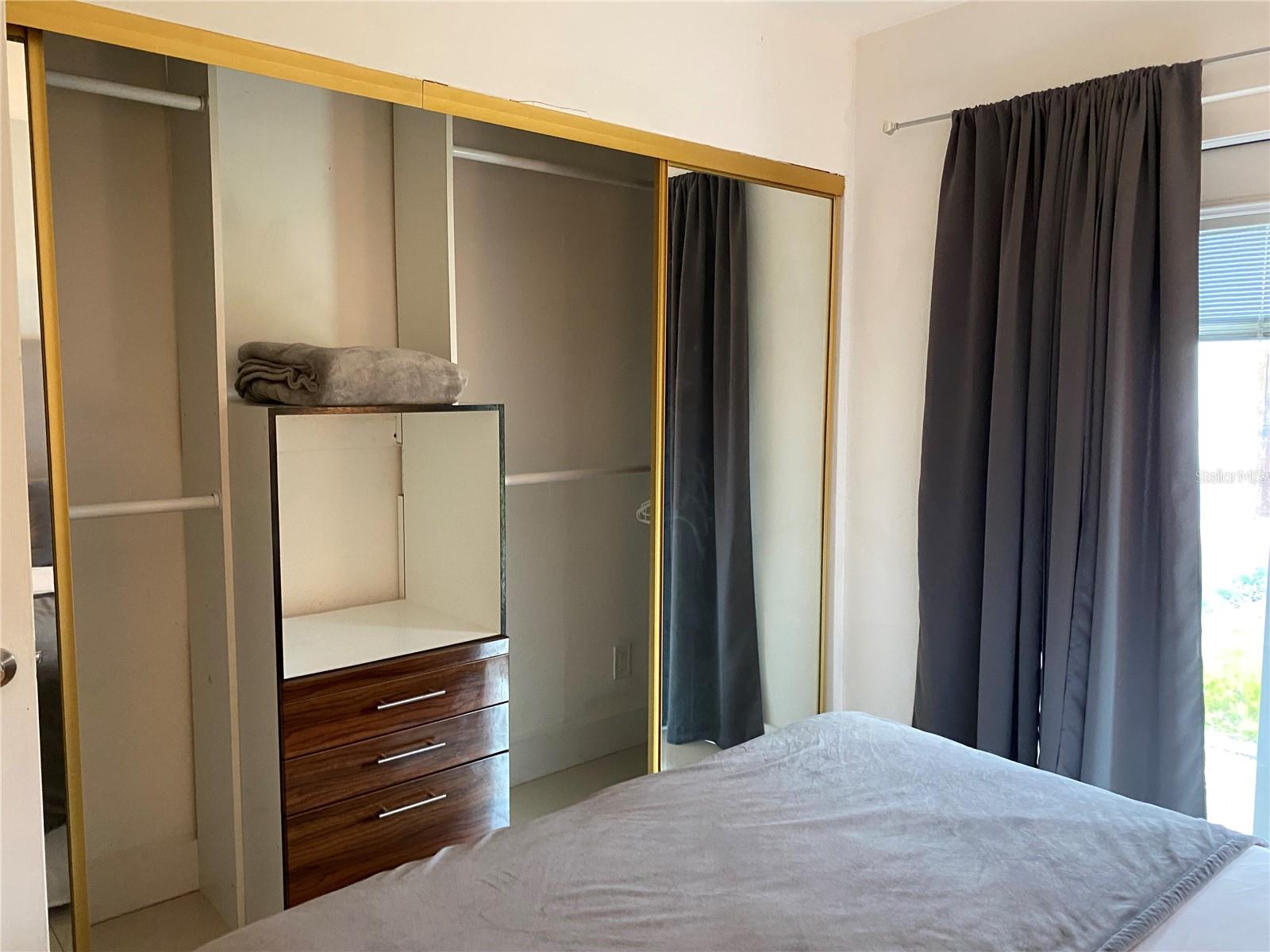 Image 18 of 34 For 3959 Eton Place