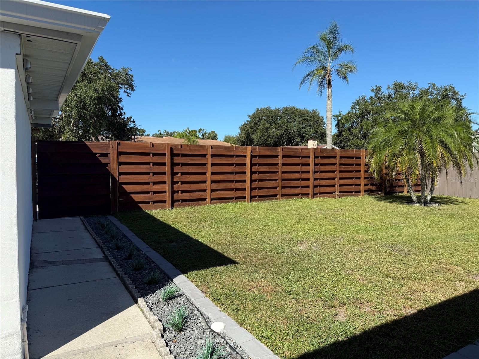 Image 4 of 34 For 3959 Eton Place