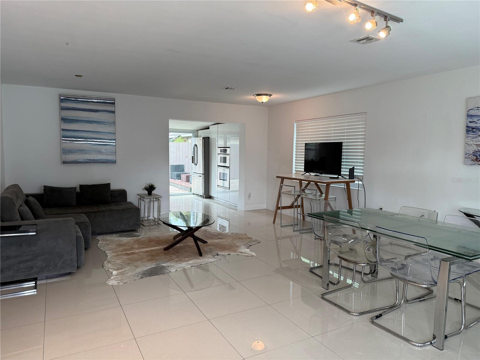 Image 7 of 34 For 3959 Eton Place