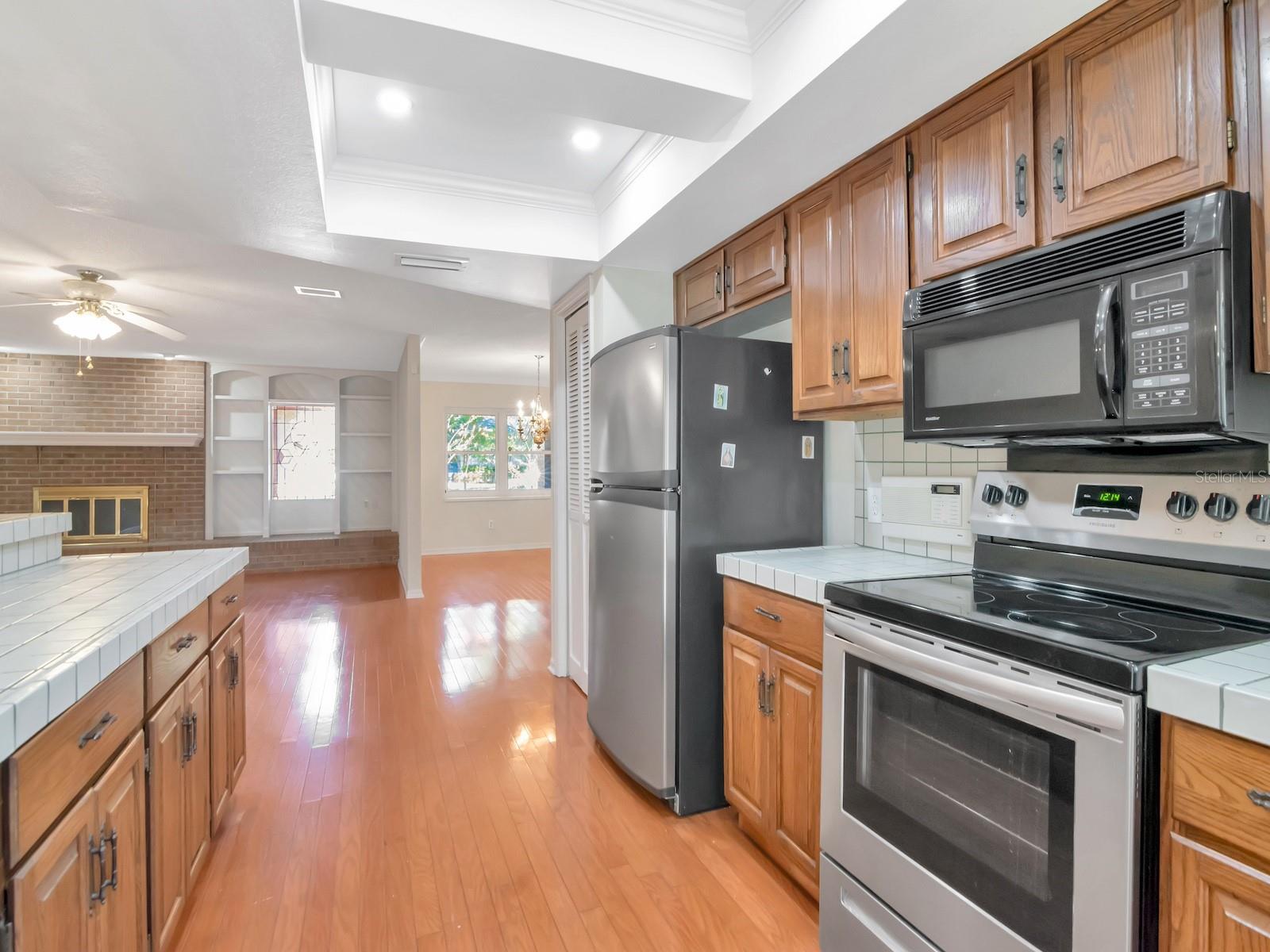 Image 14 of 36 For 4618 Westford Circle