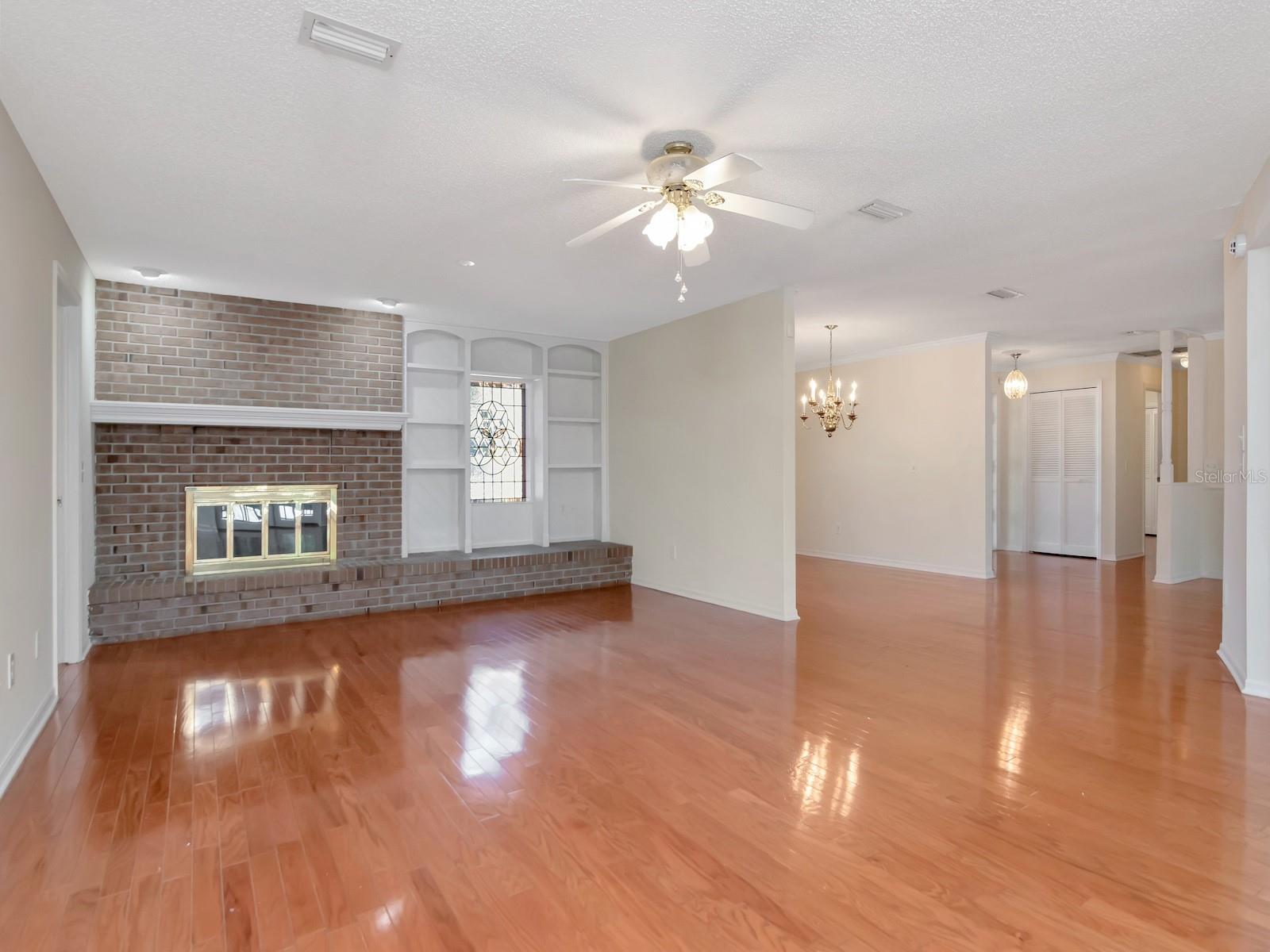 Image 26 of 36 For 4618 Westford Circle