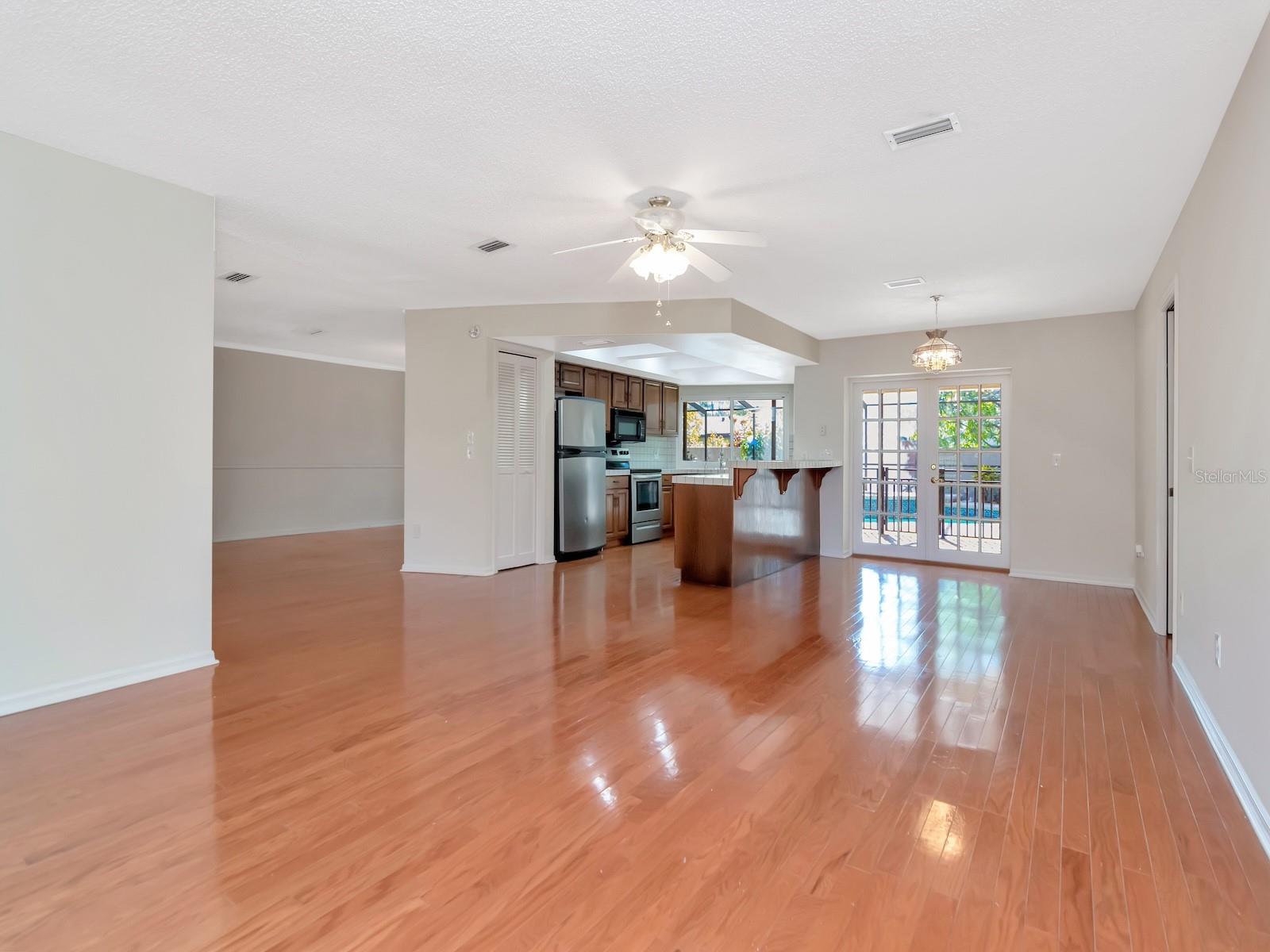 Image 8 of 36 For 4618 Westford Circle