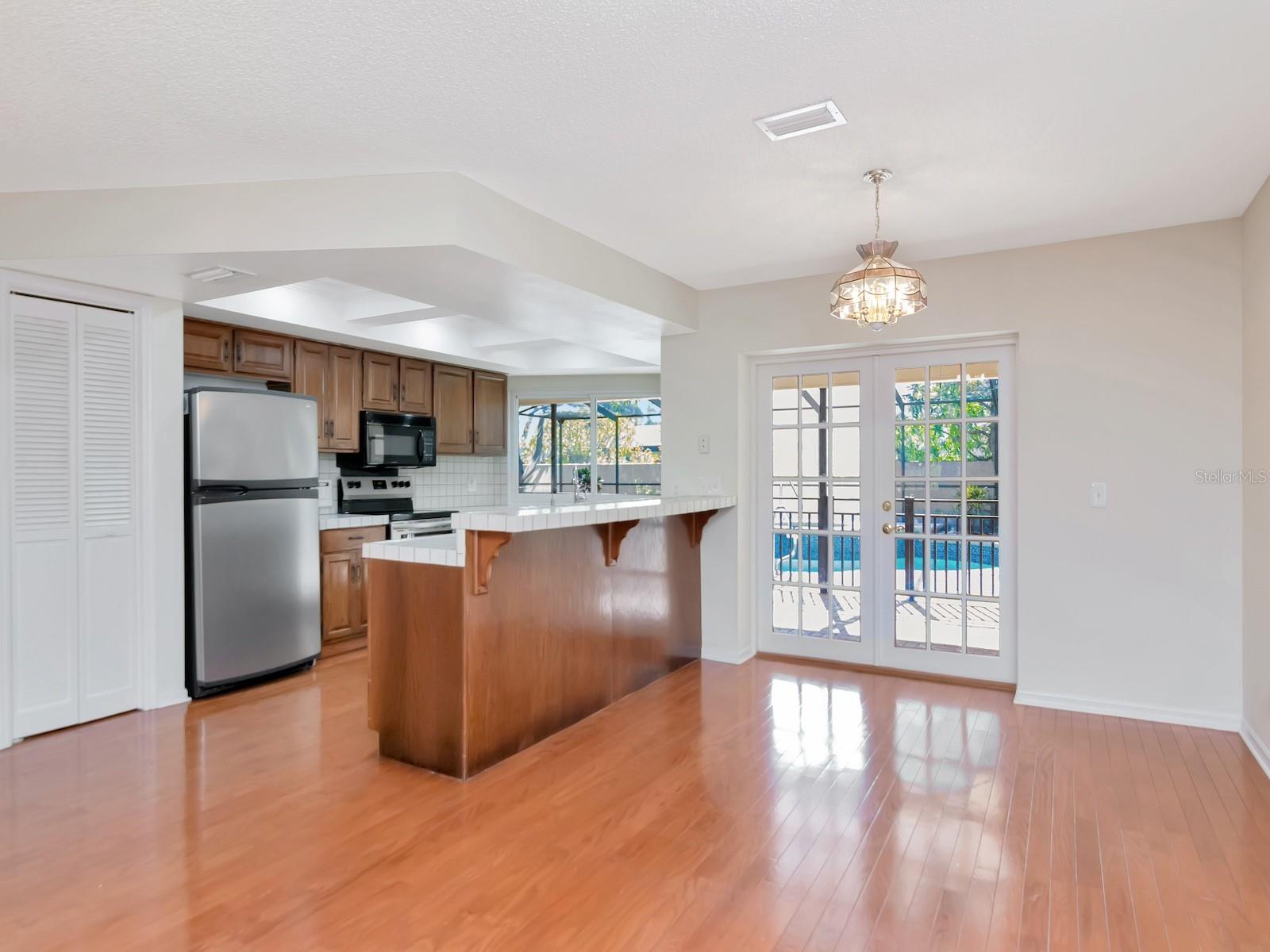 Image 9 of 36 For 4618 Westford Circle