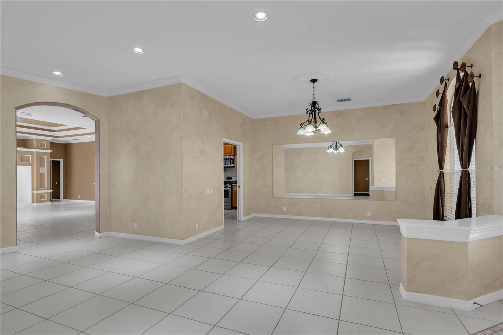 Image 20 of 57 For 17908 Arbor Greene Drive