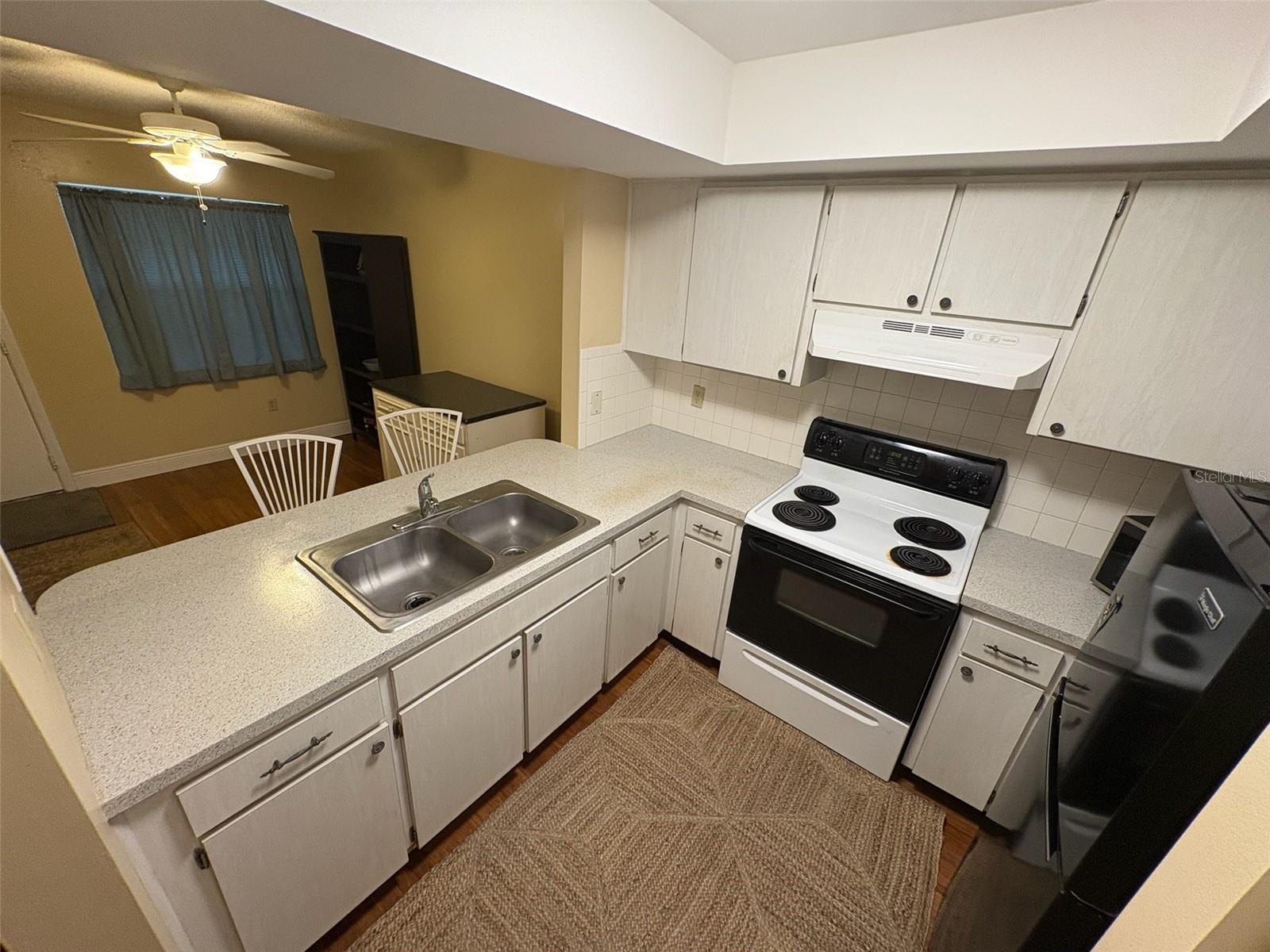 Image 19 of 29 For 1250 Pinellas Avenue 411
