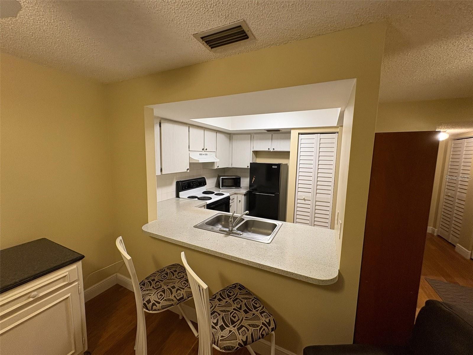 Image 7 of 29 For 1250 Pinellas Avenue 411