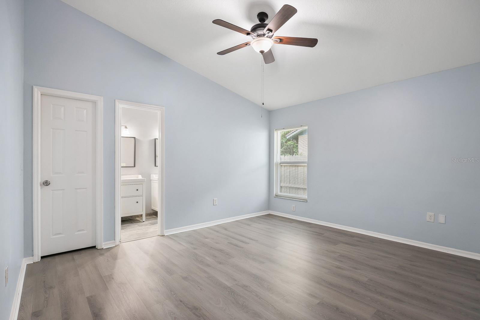 Image 13 of 26 For 10223 Allenwood Drive
