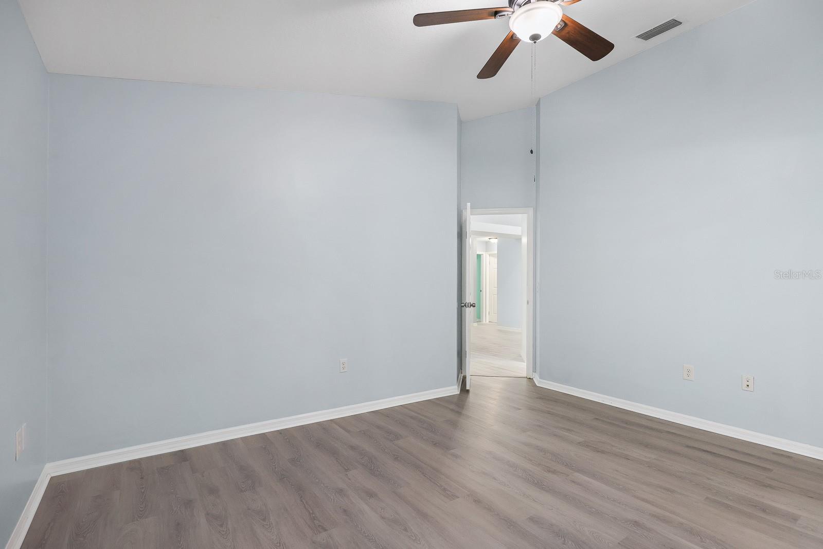 Image 14 of 26 For 10223 Allenwood Drive