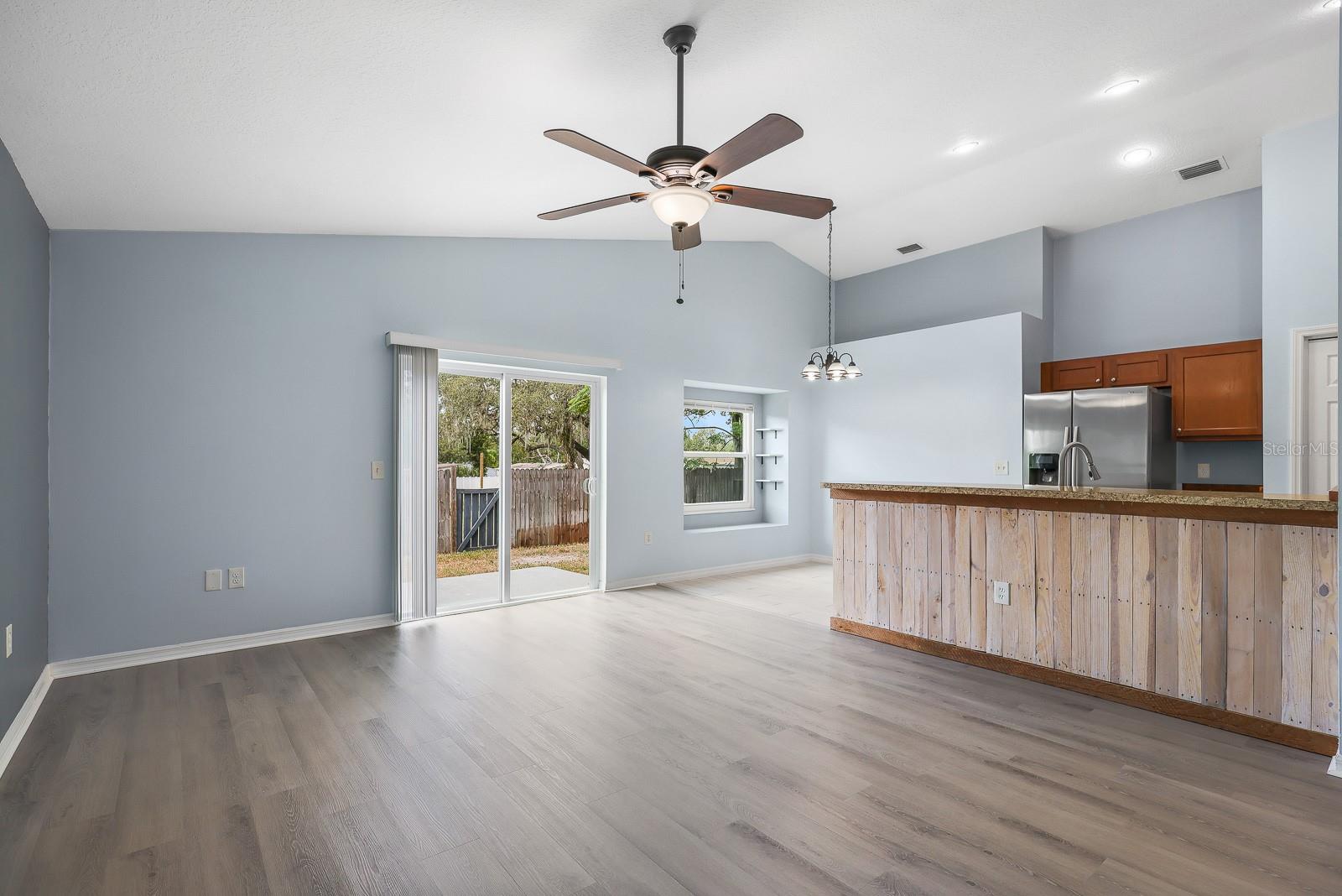 Image 7 of 26 For 10223 Allenwood Drive