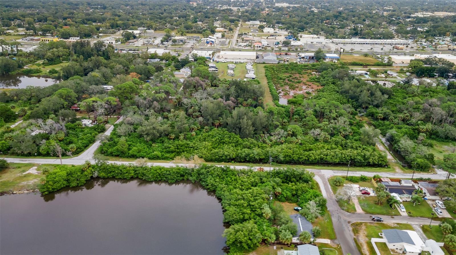 Image 19 of 21 For 4935 Largo Terrace