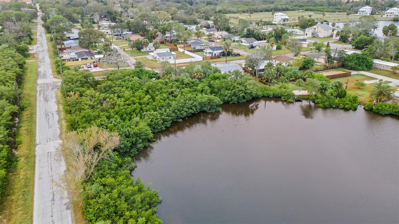 Image 6 of 21 For 4935 Largo Terrace