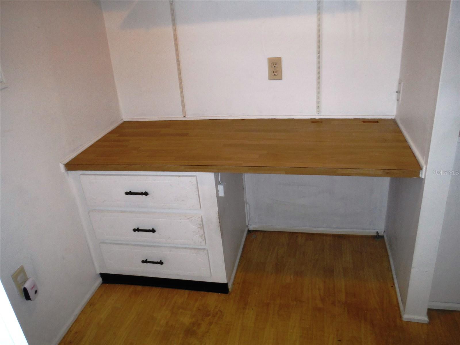 Image 10 of 36 For 141 Forest Lane 13