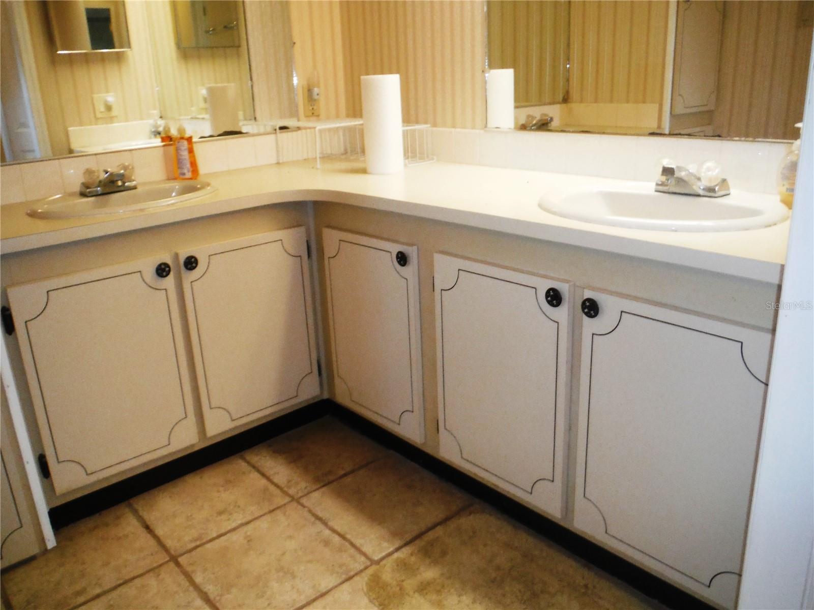 Image 19 of 36 For 141 Forest Lane 13