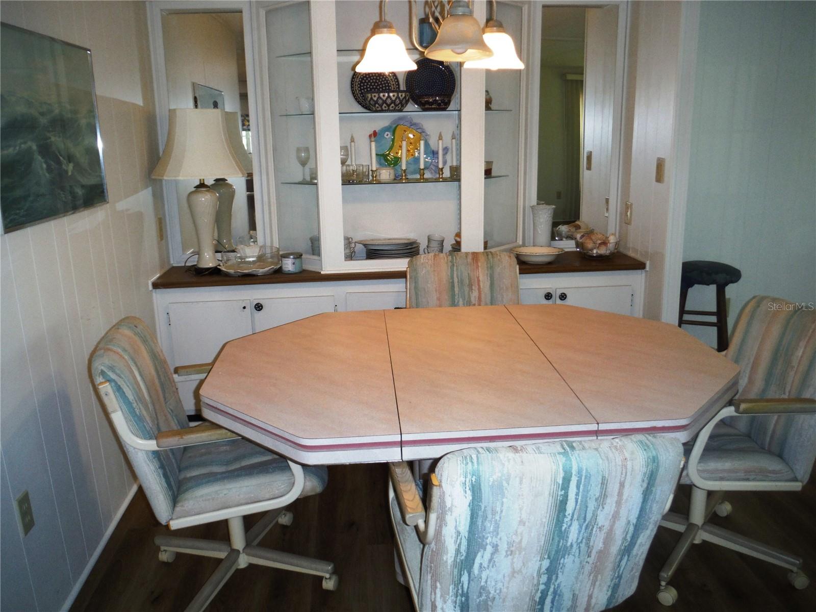 Image 6 of 36 For 141 Forest Lane 13