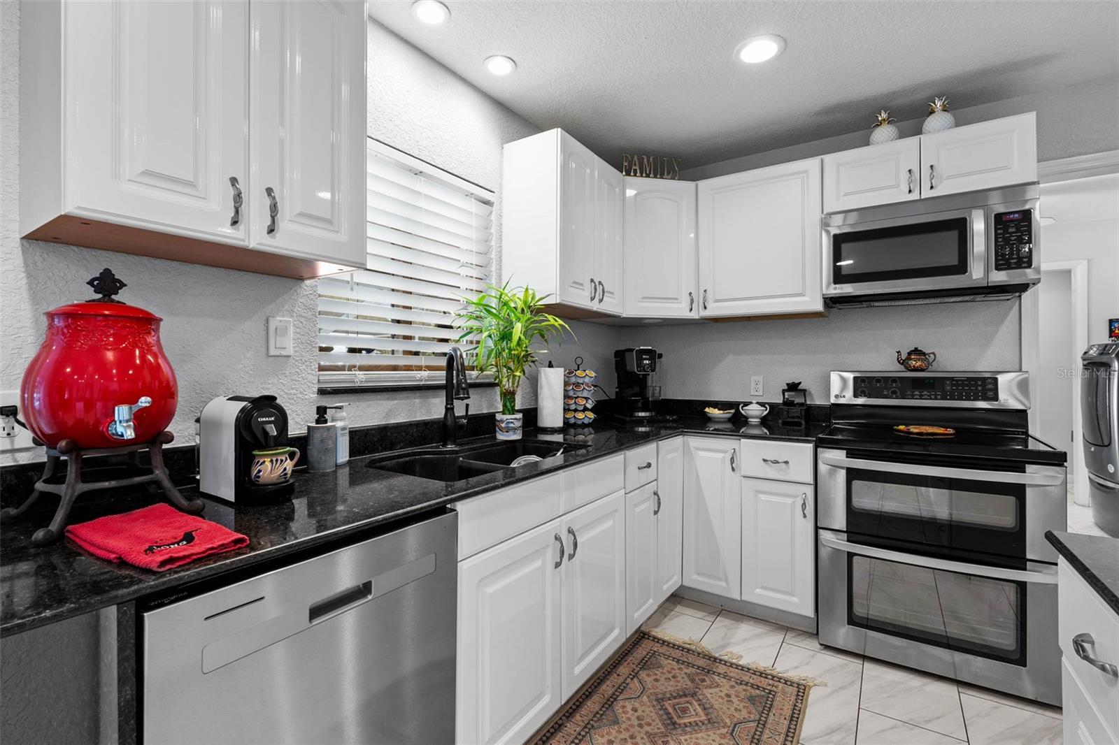 Image 31 of 62 For 3437 Oakview Drive