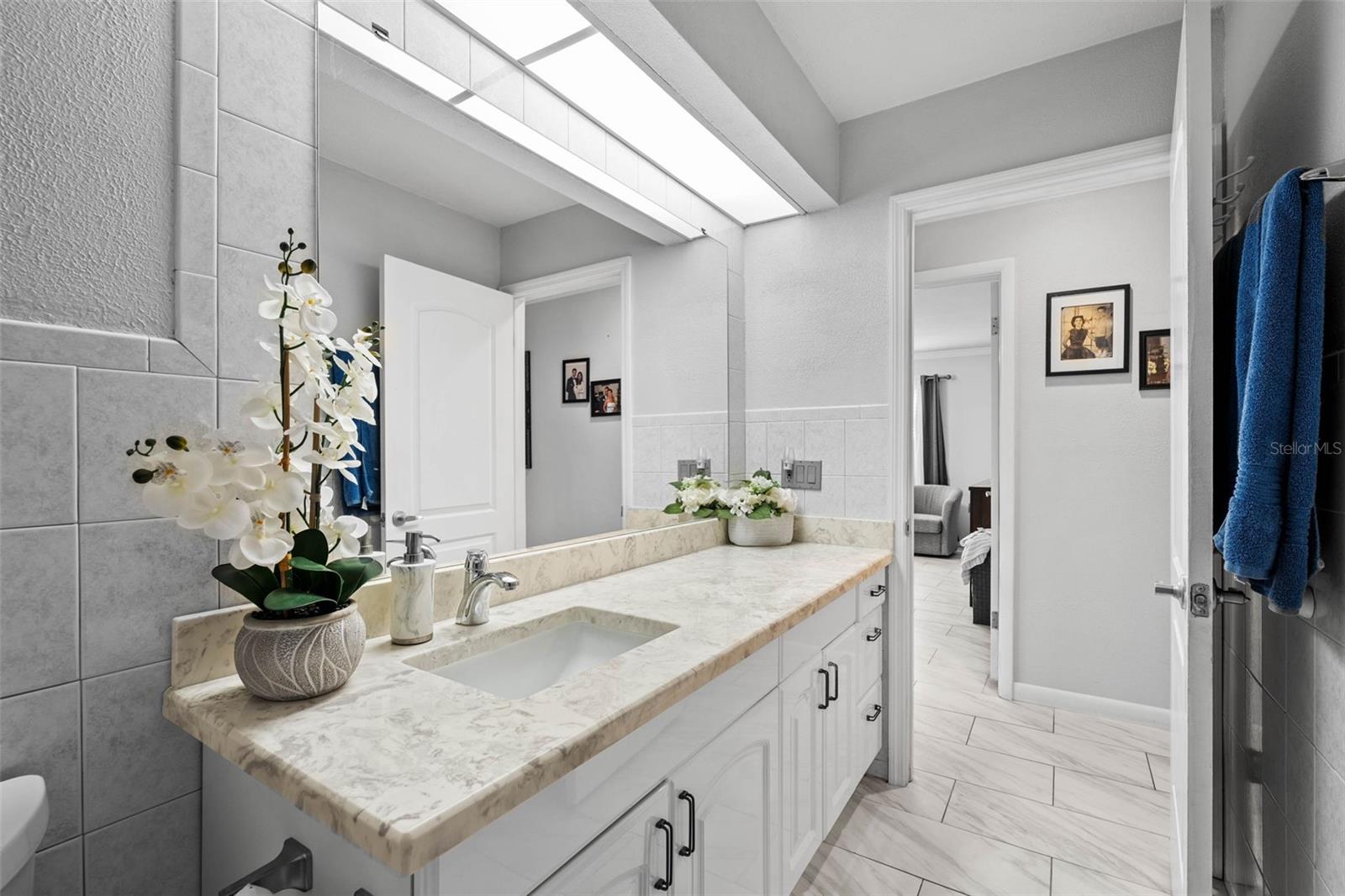 Image 43 of 62 For 3437 Oakview Drive