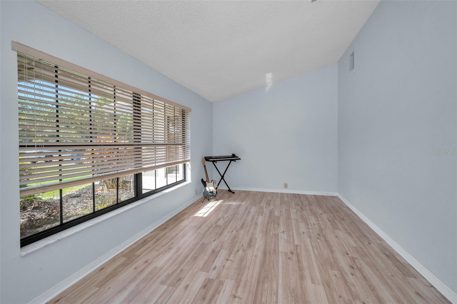 Image 10 of 60 For 3351 Jadewood Circle