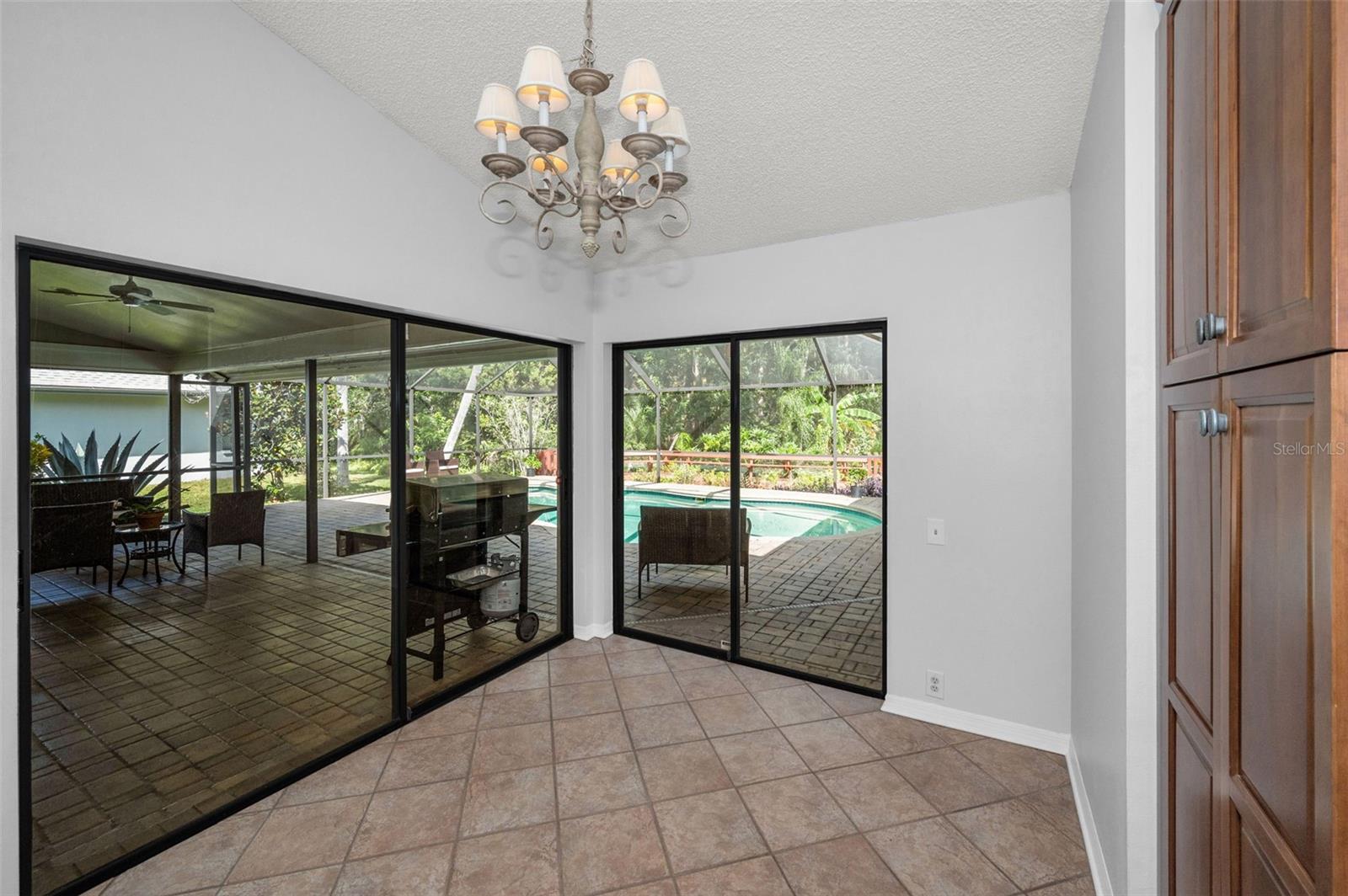 Image 21 of 60 For 3351 Jadewood Circle