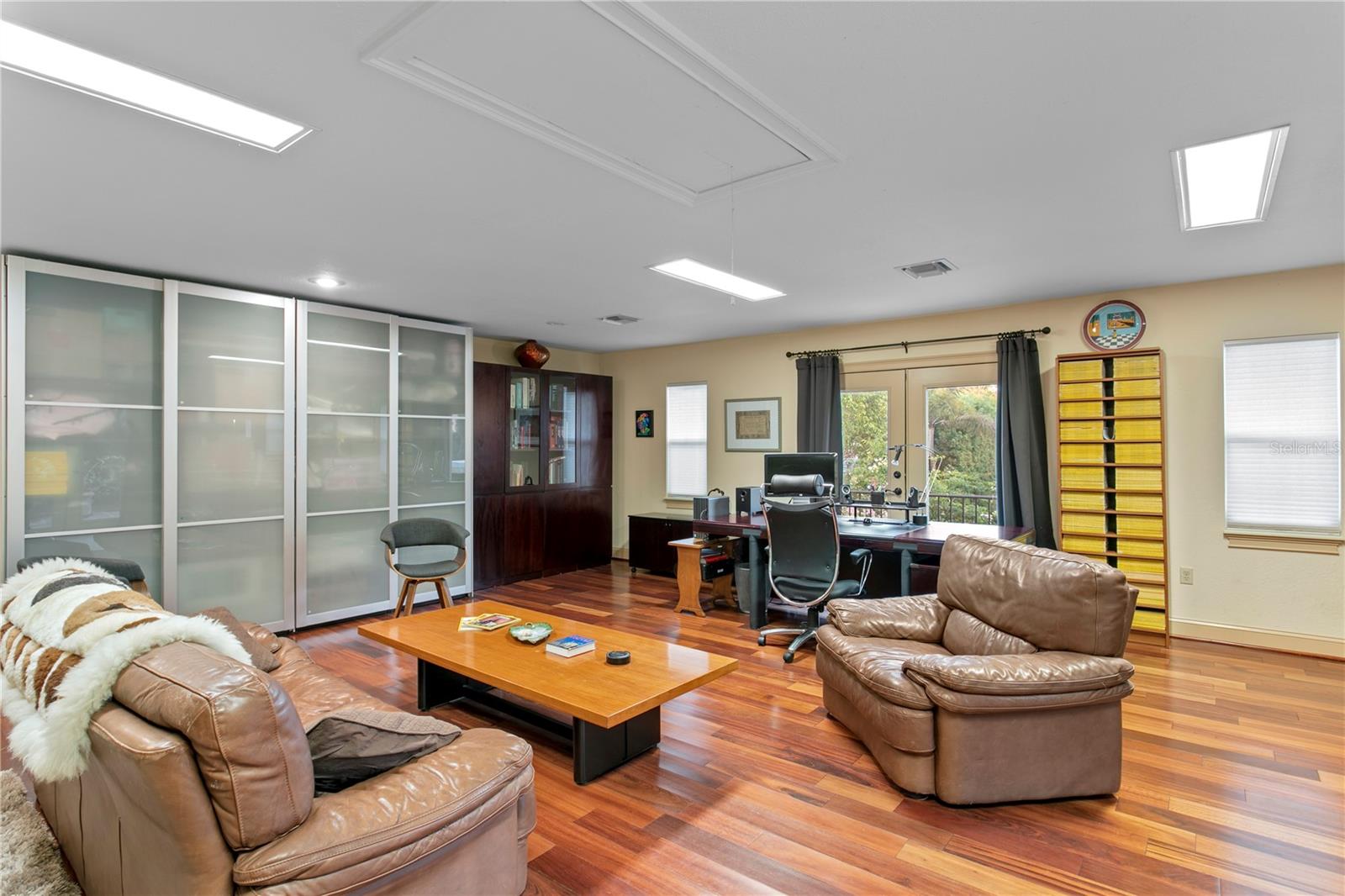 Image 68 of 80 For 4803 Woodmere Road