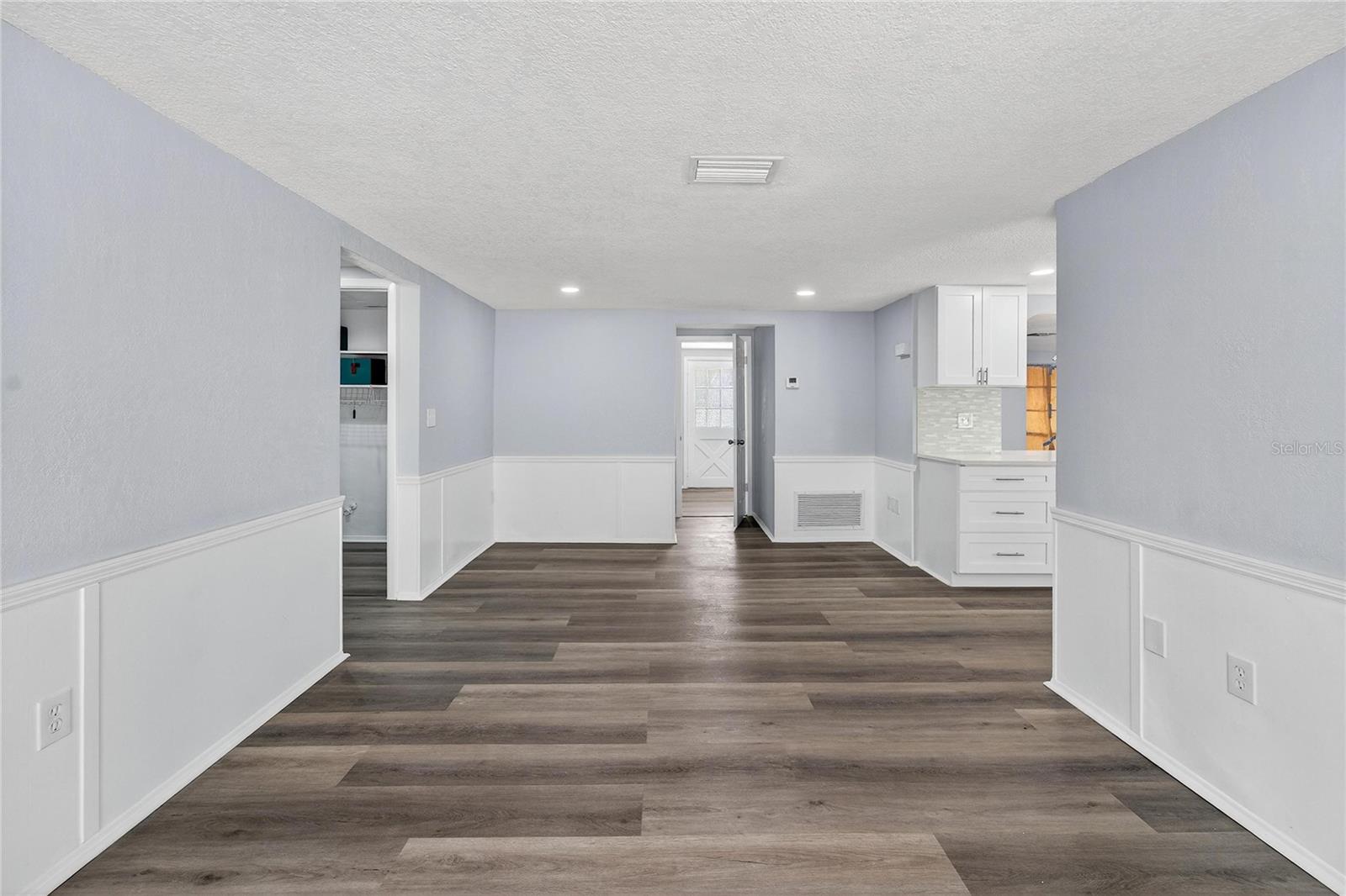 Image 16 of 62 For 8707 Mill Creek Lane E