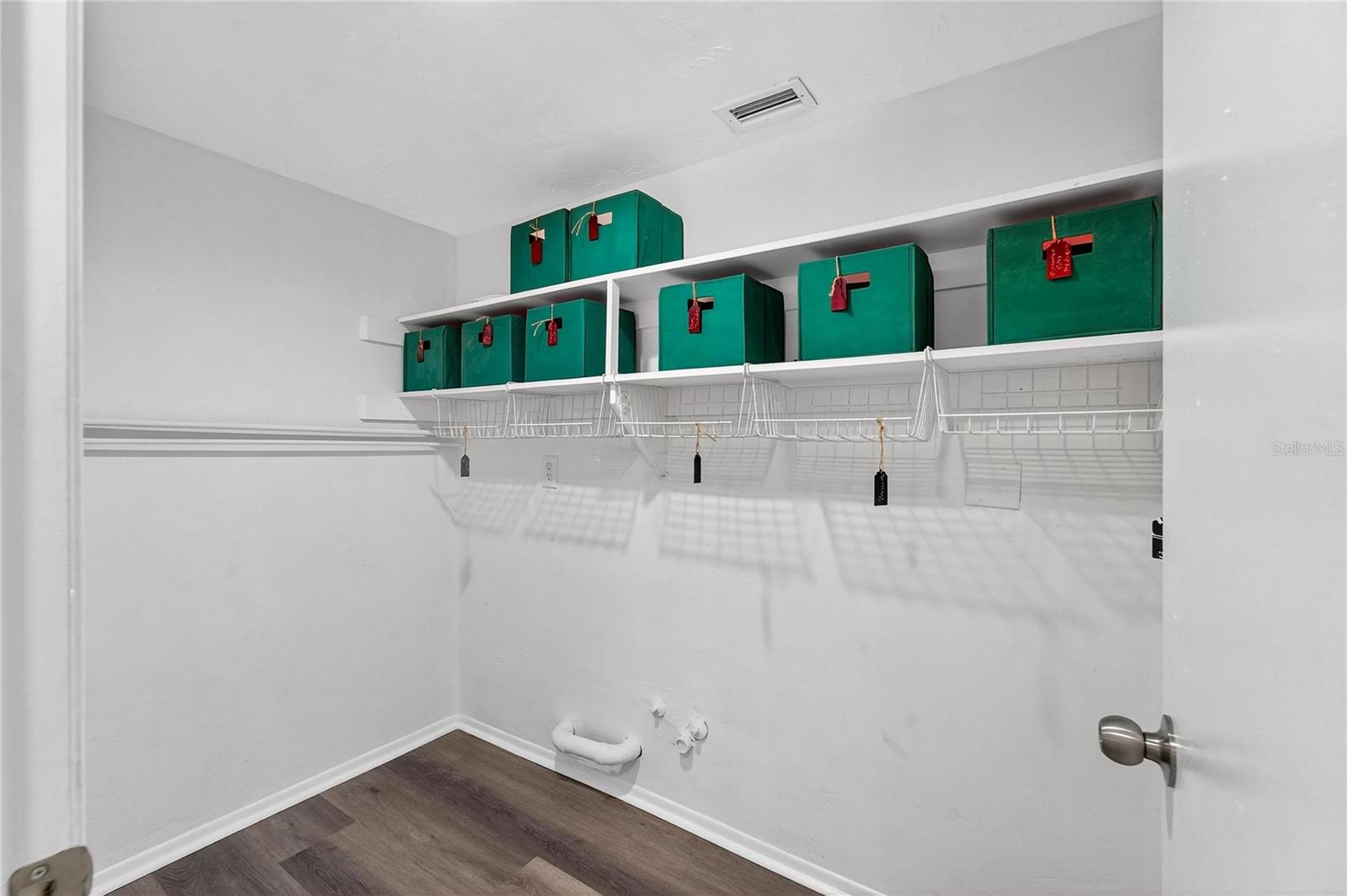 Image 33 of 62 For 8707 Mill Creek Lane E