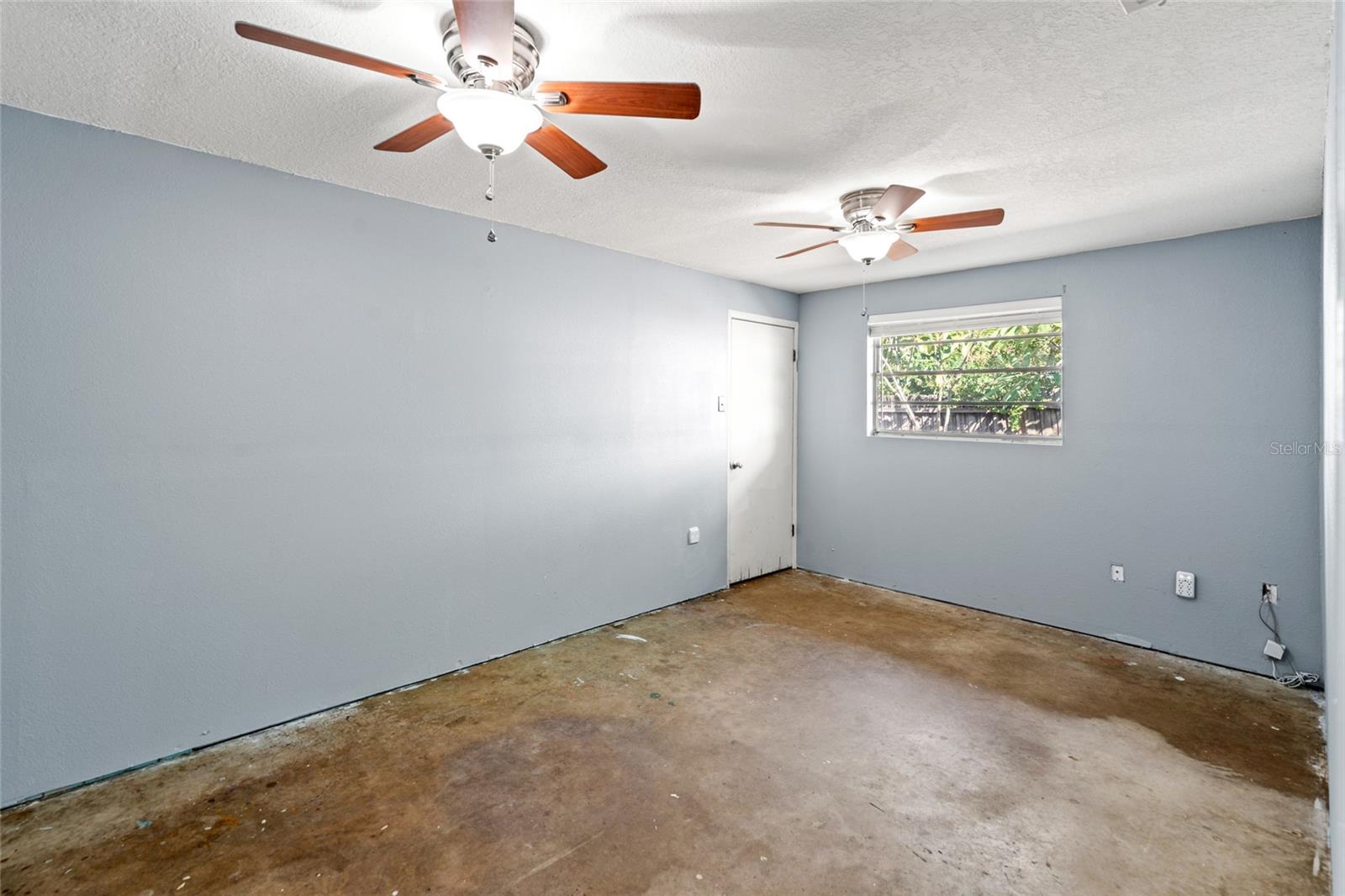 Image 11 of 27 For 6801 Dickinson Court