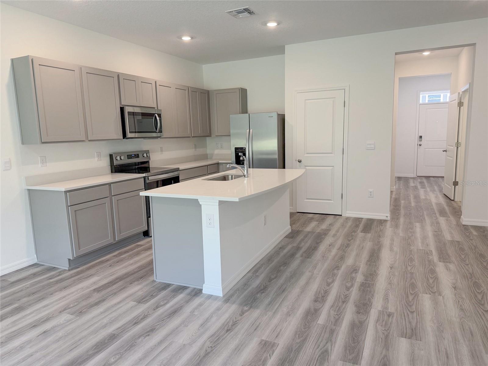 Image 3 of 65 For 11372 Velvet Apricot Drive