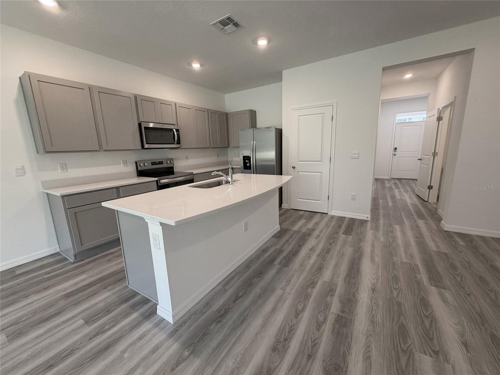 Image 4 of 65 For 11372 Velvet Apricot Drive