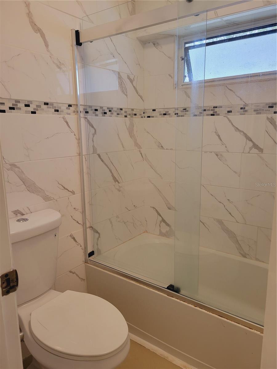 Image 18 of 33 For 9209 Seminole Boulevard 42