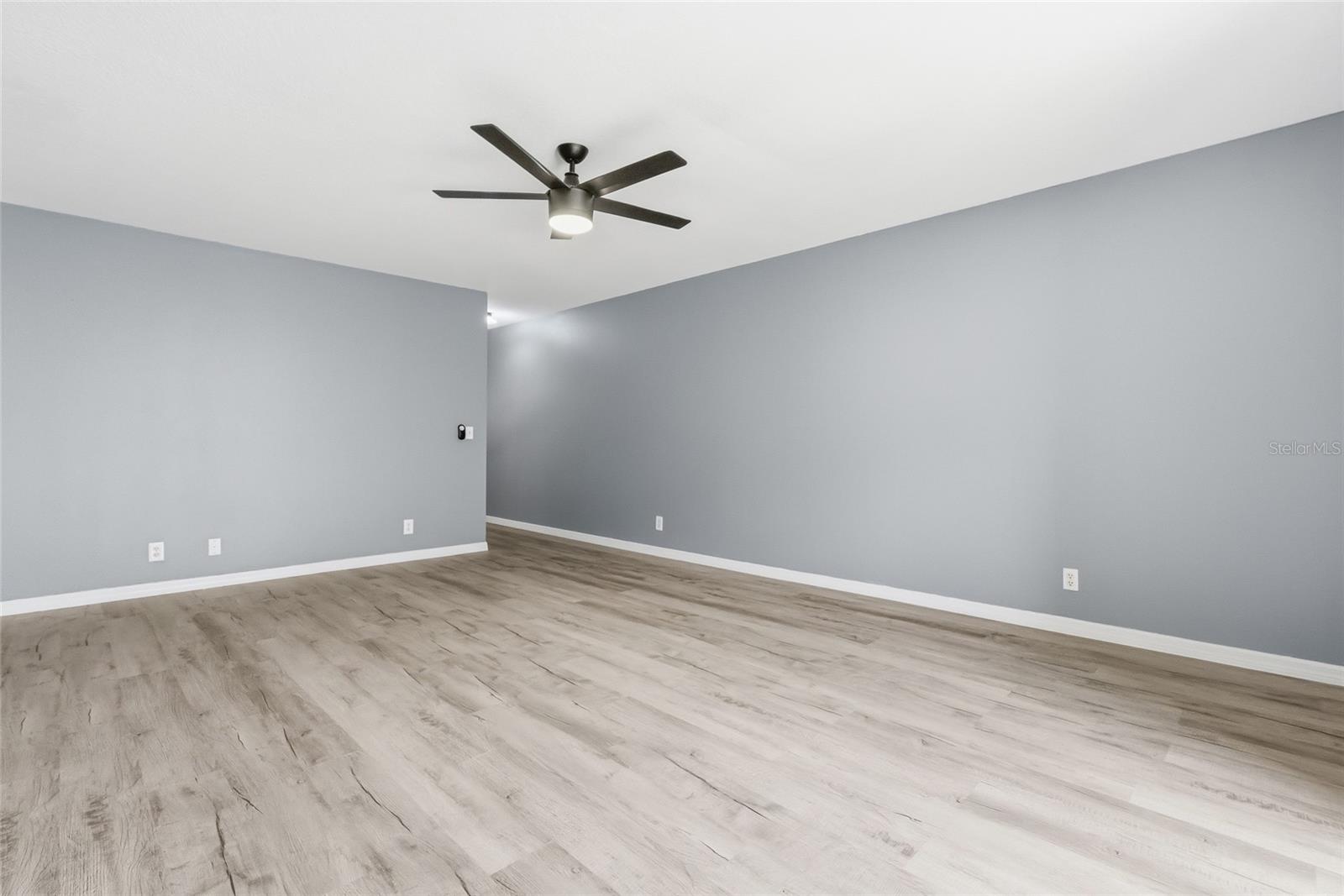 Image 13 of 34 For 208 Dragons Fire Place