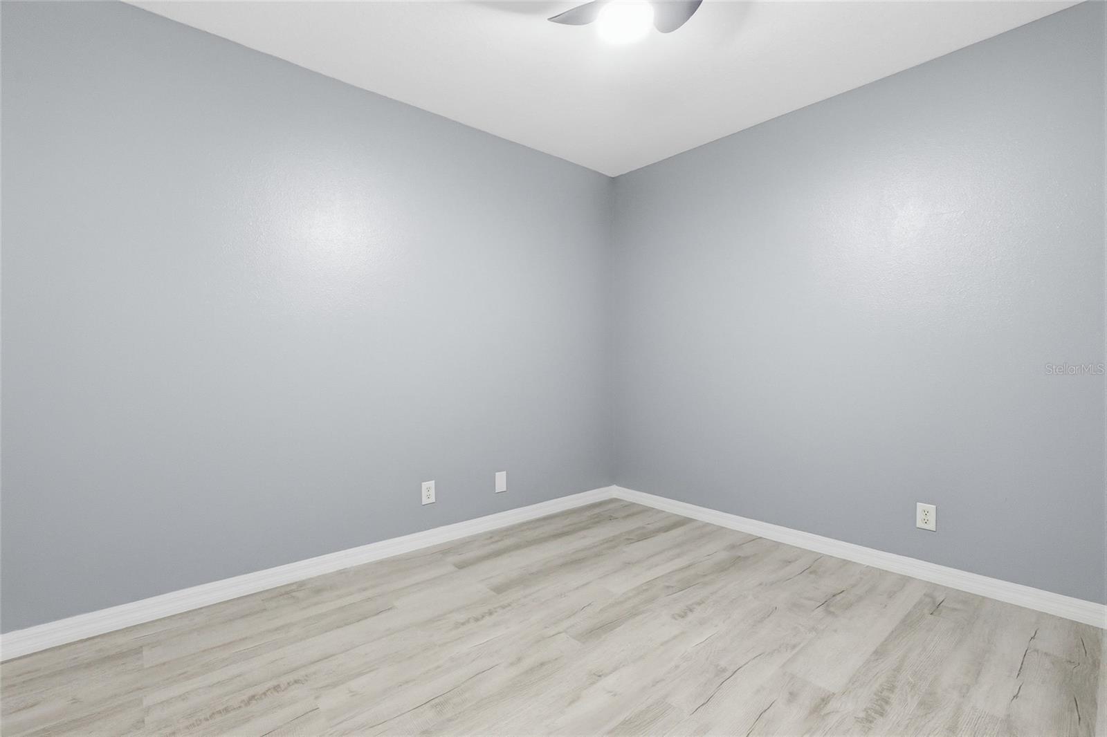 Image 20 of 34 For 208 Dragons Fire Place