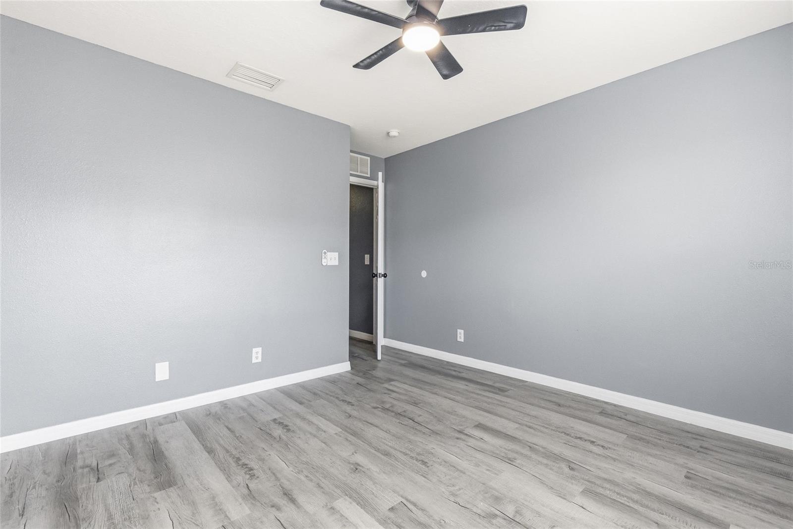 Image 24 of 34 For 208 Dragons Fire Place