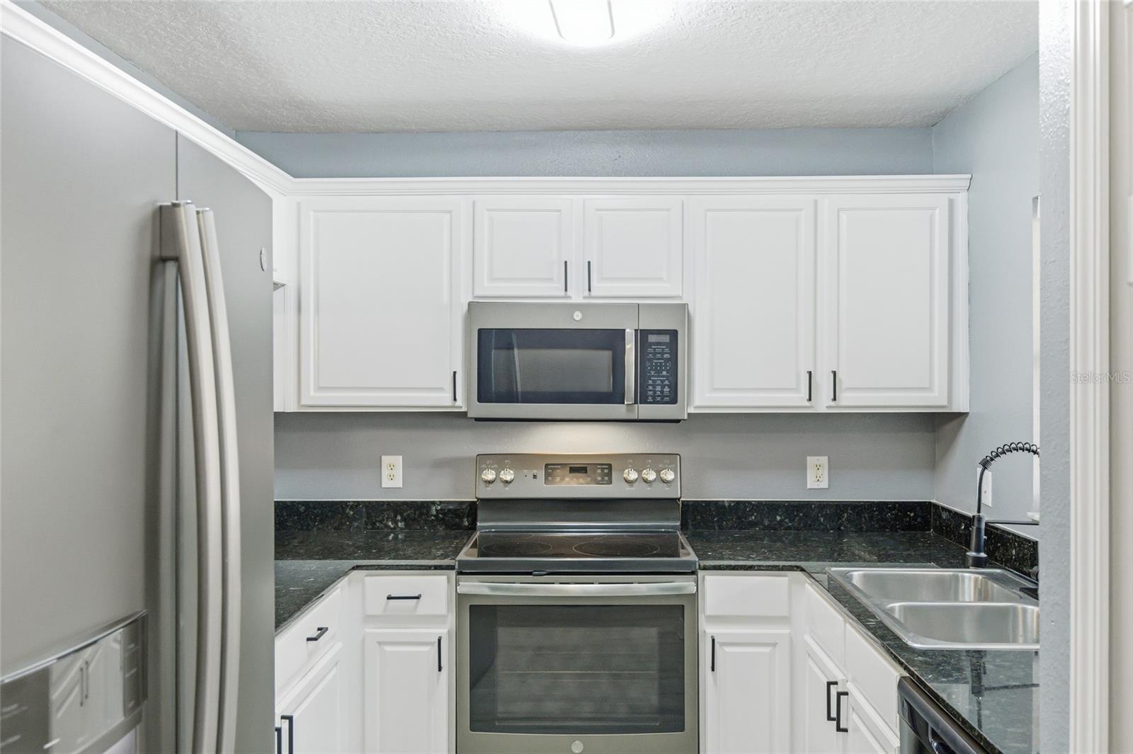 Image 4 of 34 For 208 Dragons Fire Place