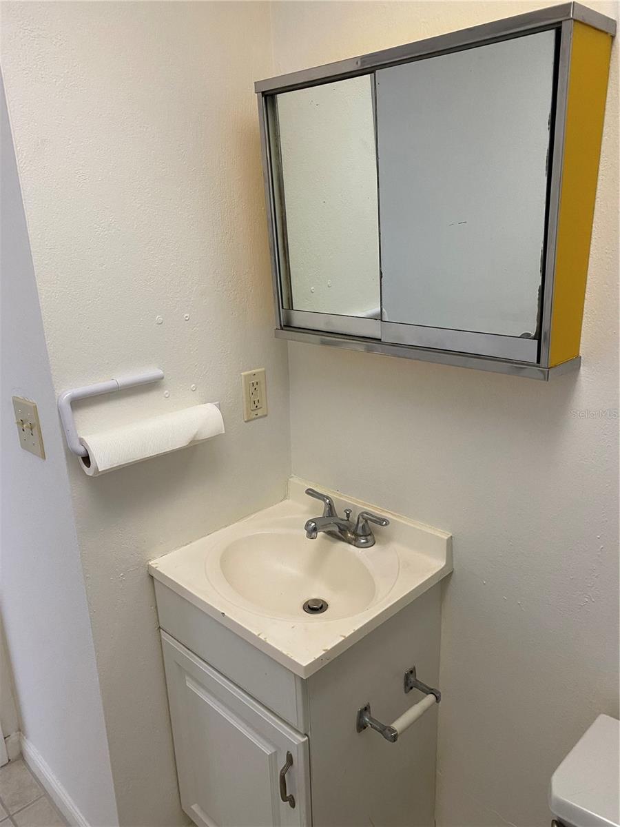 Image 2 of 7 For 2500 Harn Boulevard F5