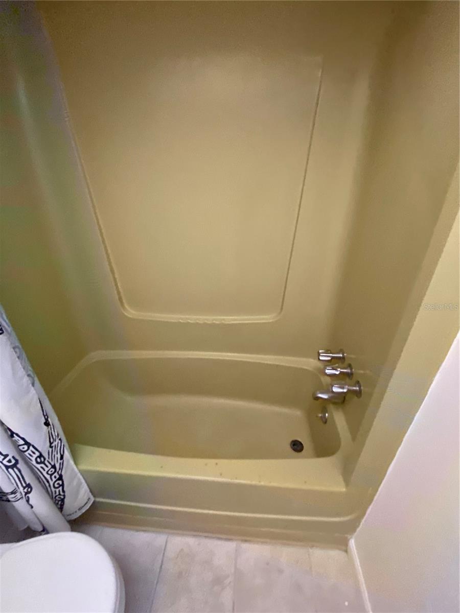 Image 6 of 7 For 2500 Harn Boulevard F5