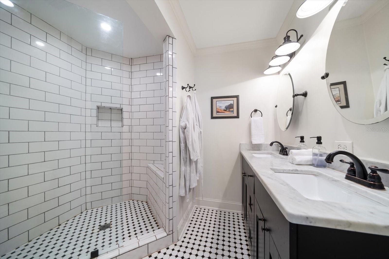 Image 20 of 43 For 409 Erie Avenue