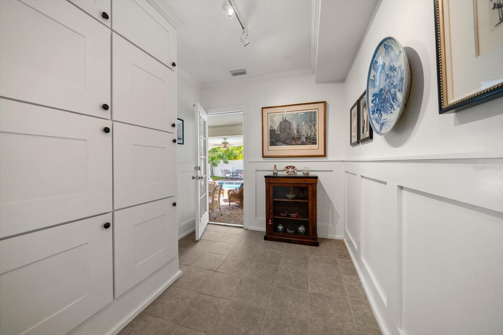 Image 27 of 43 For 409 Erie Avenue