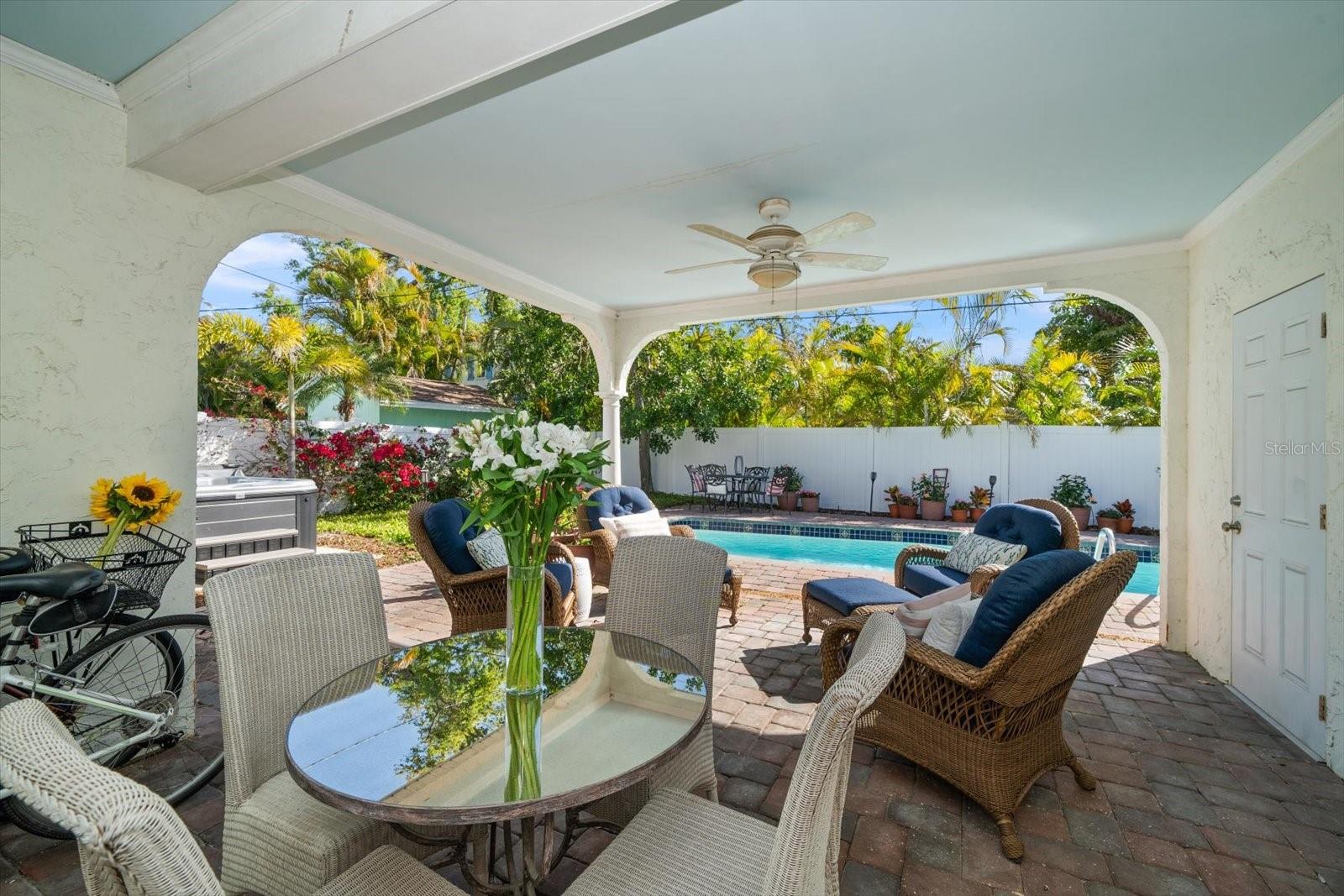 Image 28 of 43 For 409 Erie Avenue