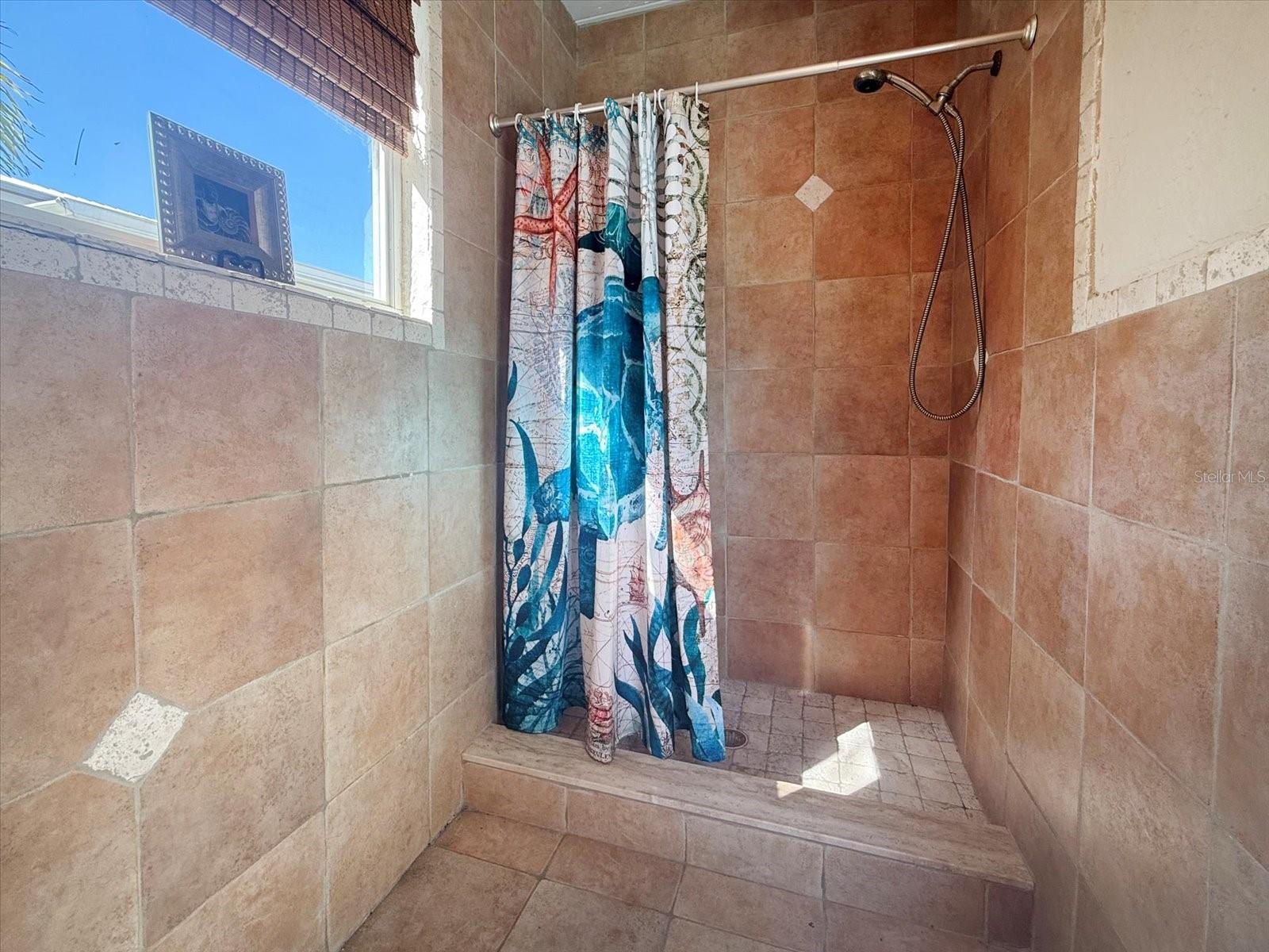 Image 33 of 43 For 409 Erie Avenue