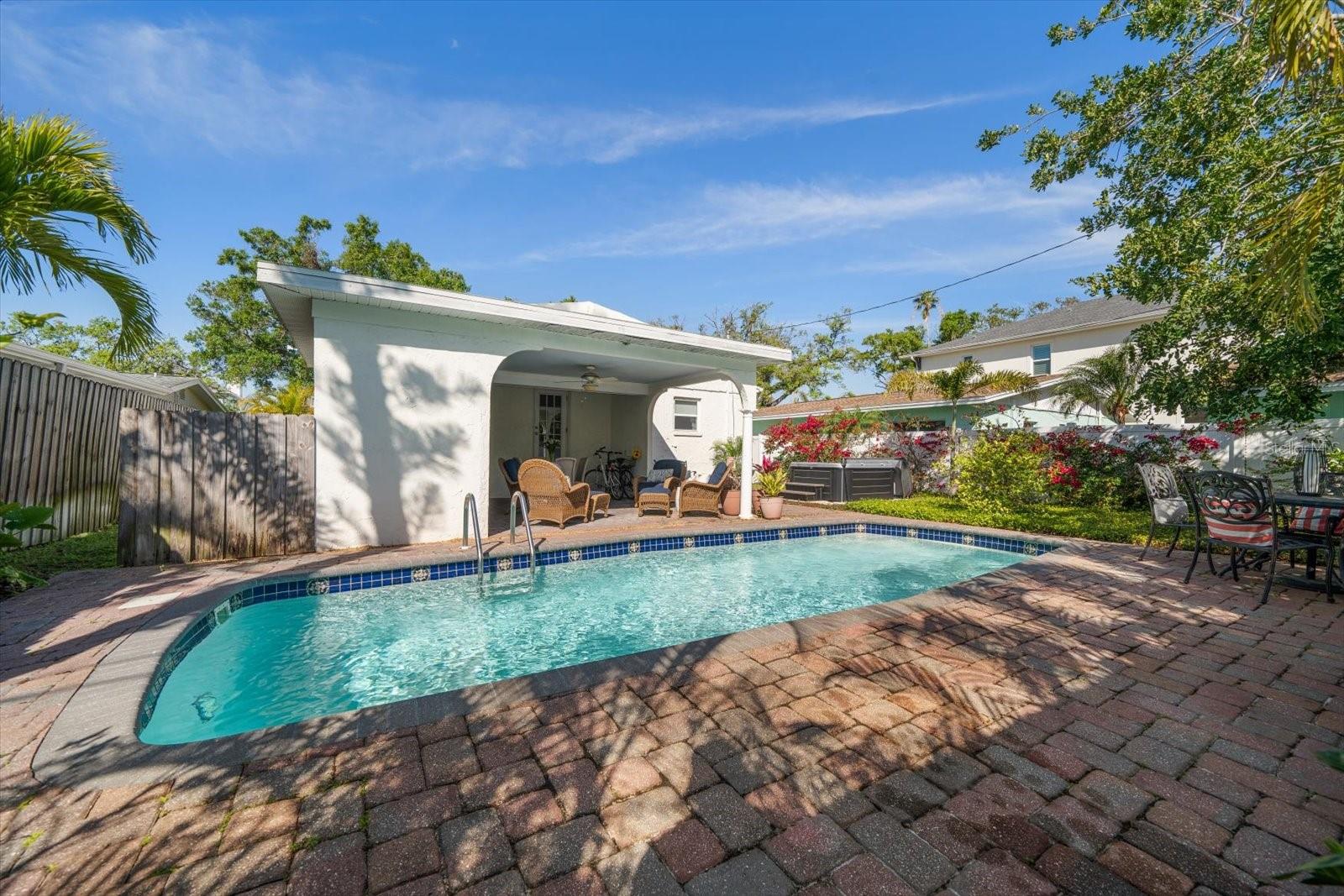 Image 37 of 43 For 409 Erie Avenue