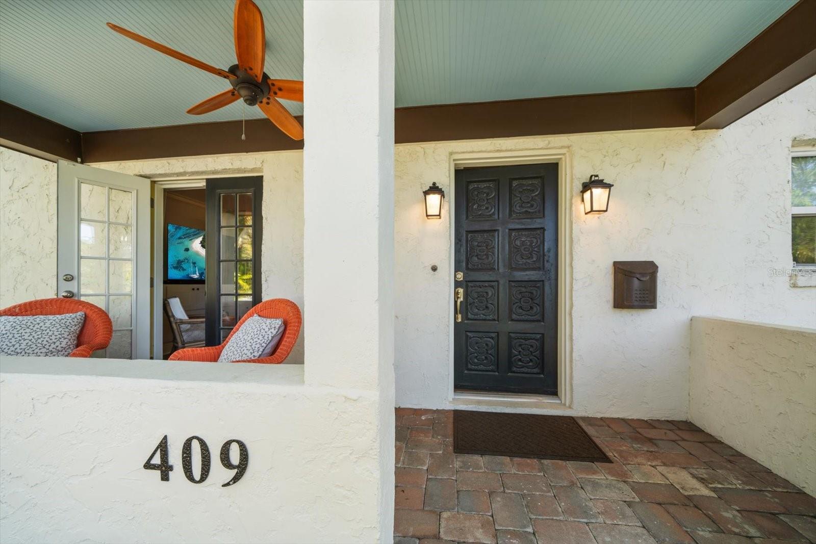 Image 4 of 43 For 409 Erie Avenue