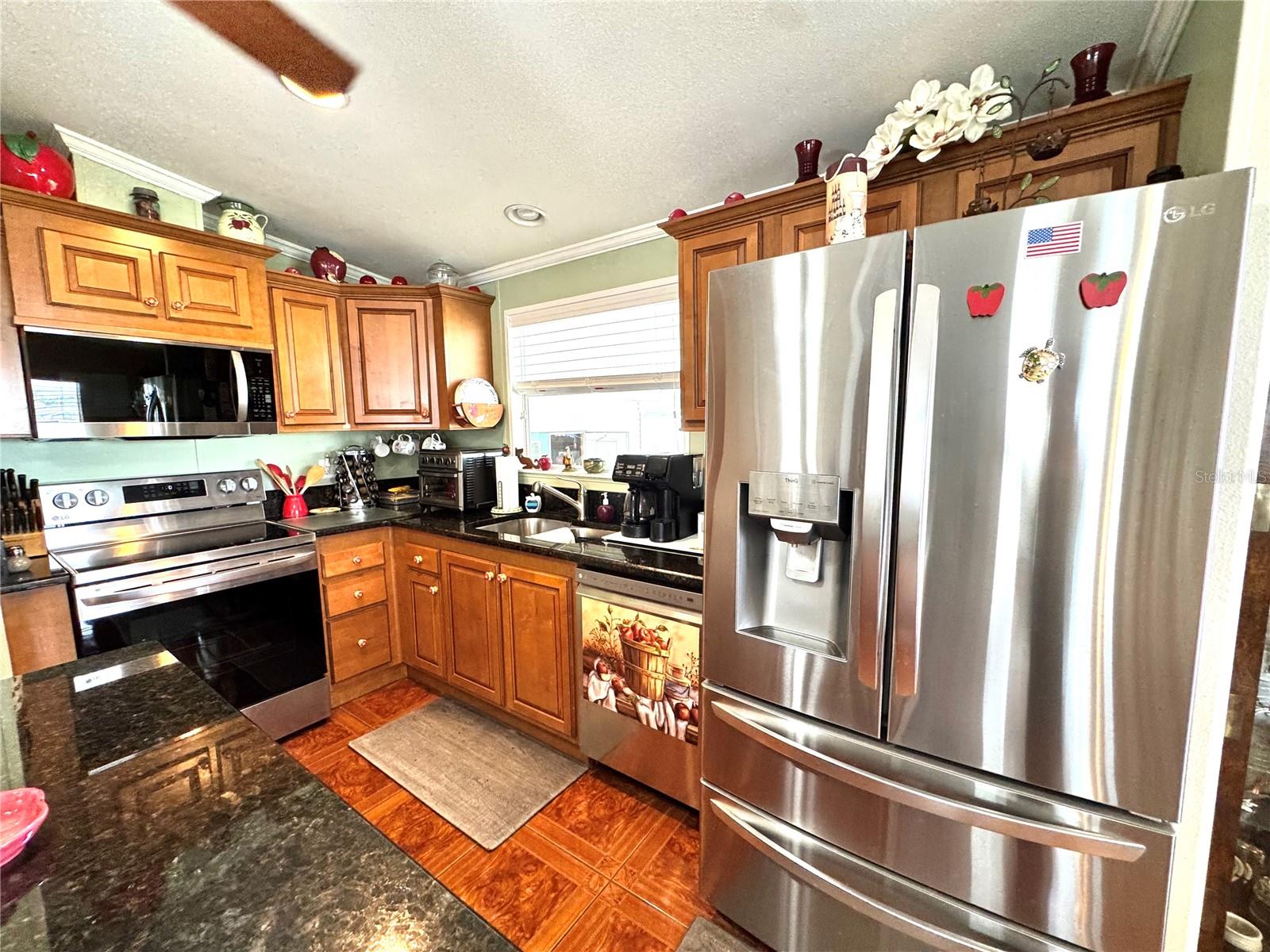 Image 4 of 36 For 420 49th Street E 153