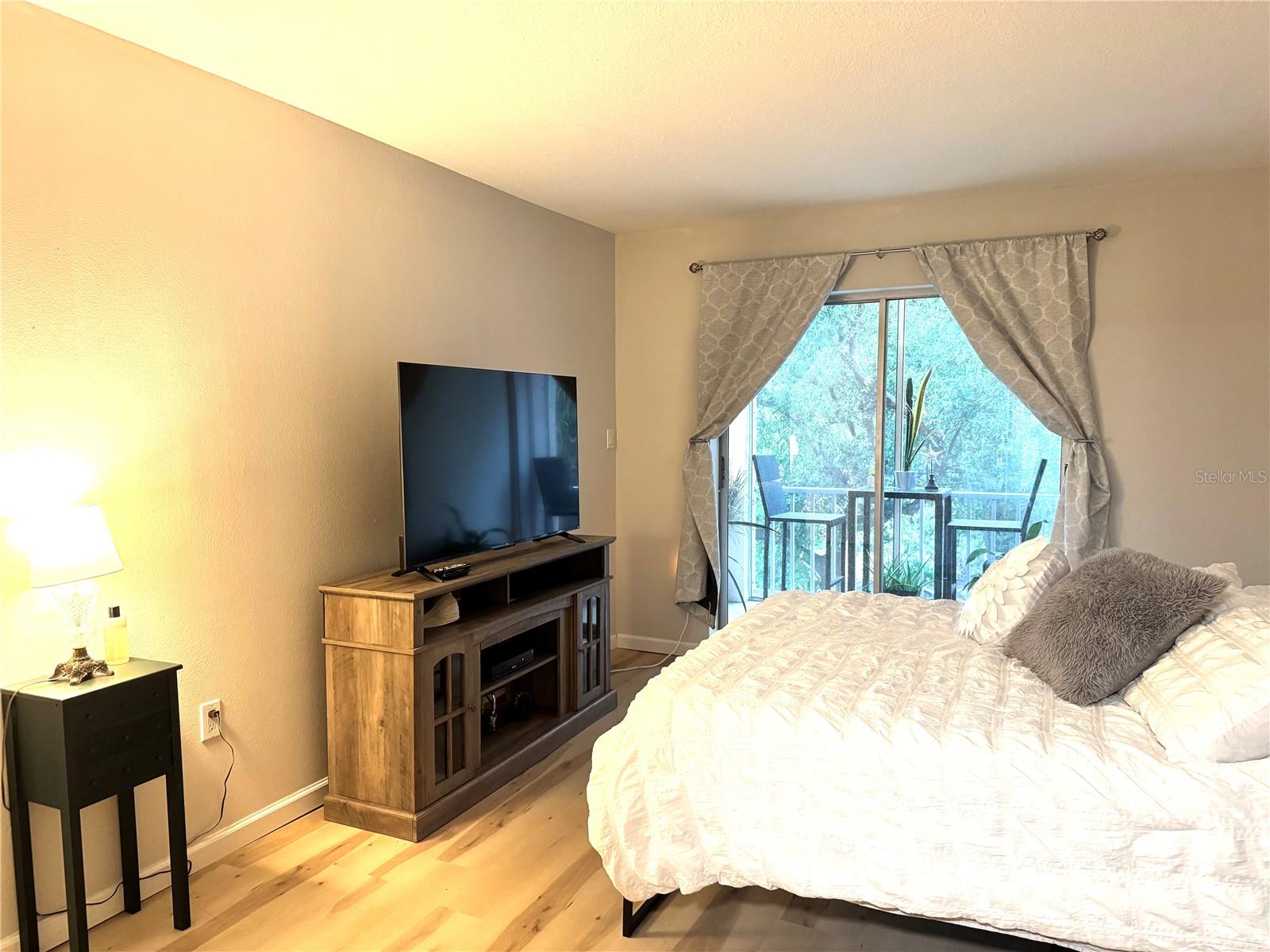 Image 16 of 37 For 3650 Lake Bayshore Drive K-316