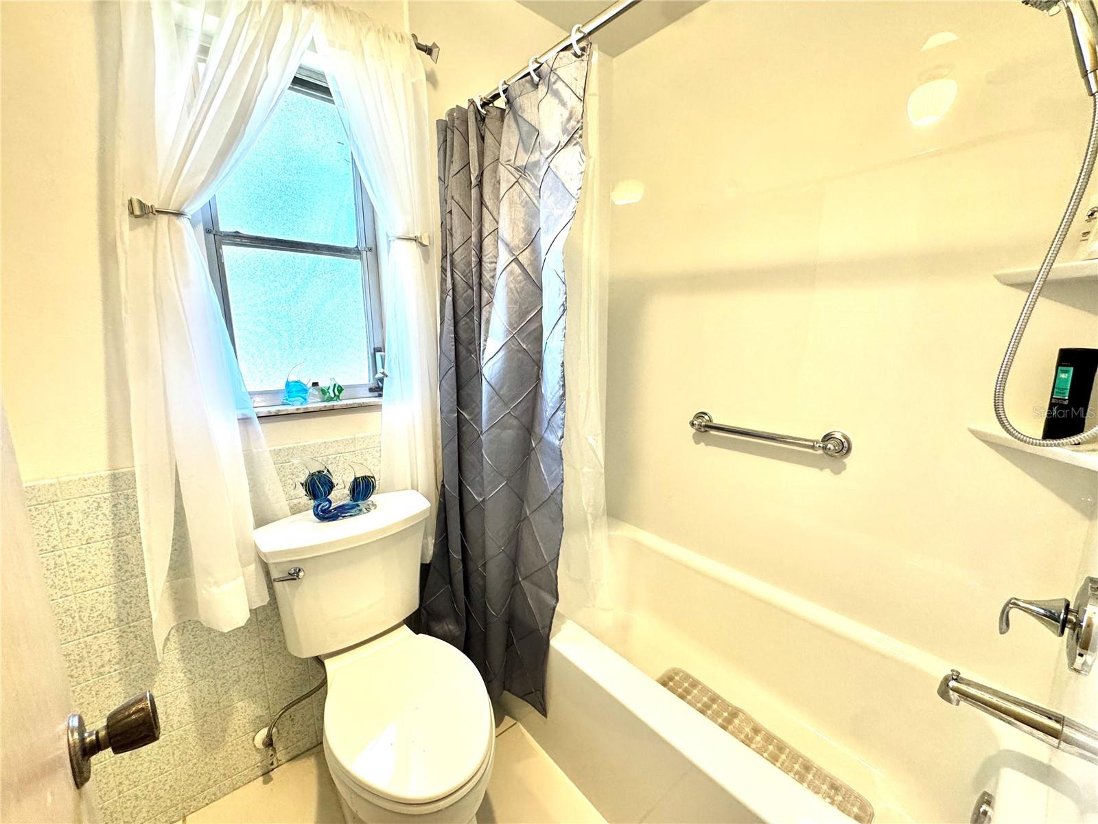 Image 25 of 26 For 1048 Porpoise Road