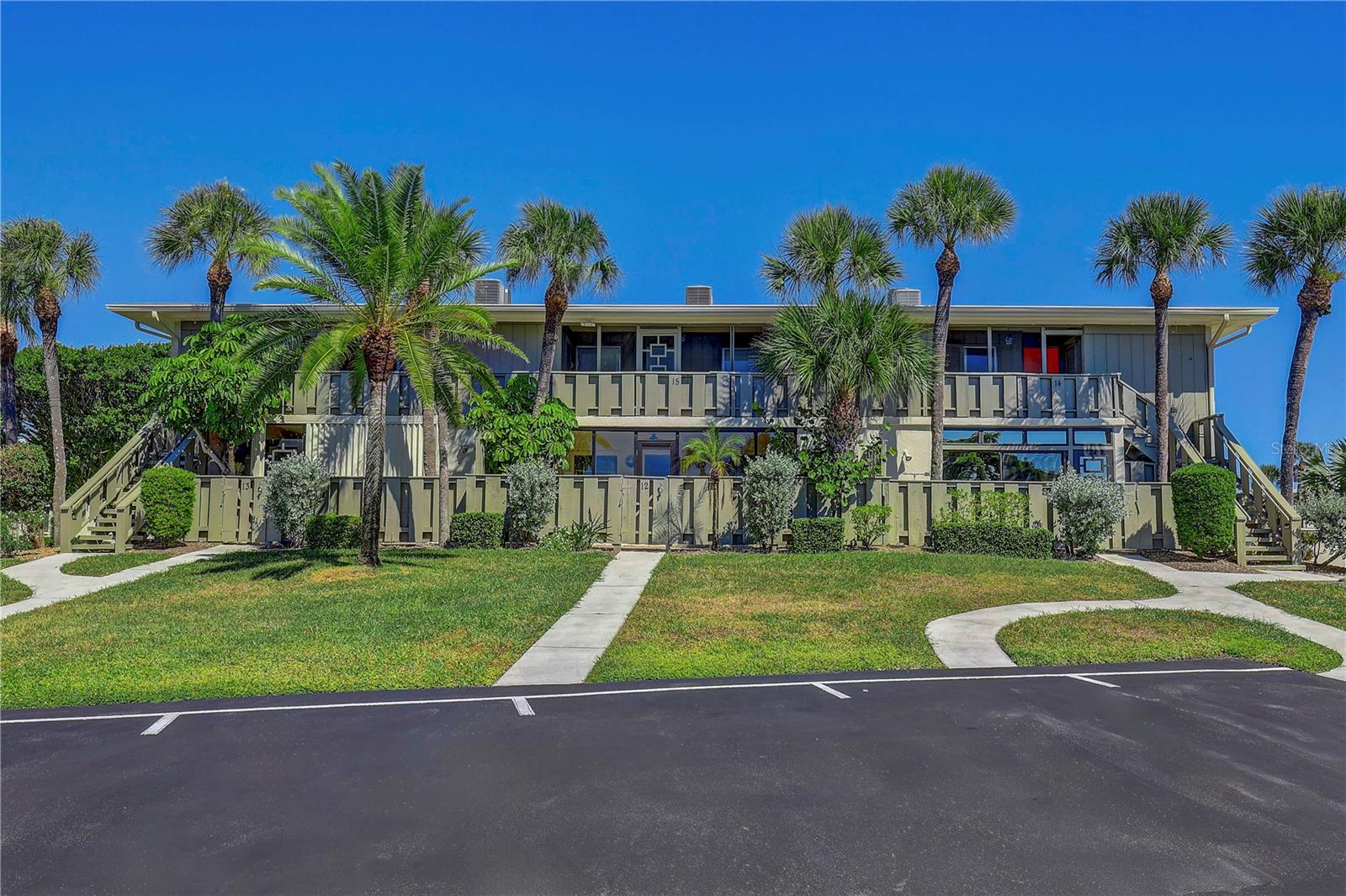 Image 24 of 37 For 6400 Flotilla Drive 15